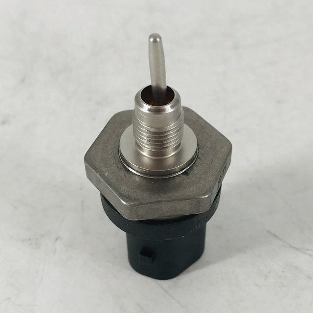 Top Quality Good Price Auto Sensor Temperature Pressure Sensor 612600191890 for Truck Engine