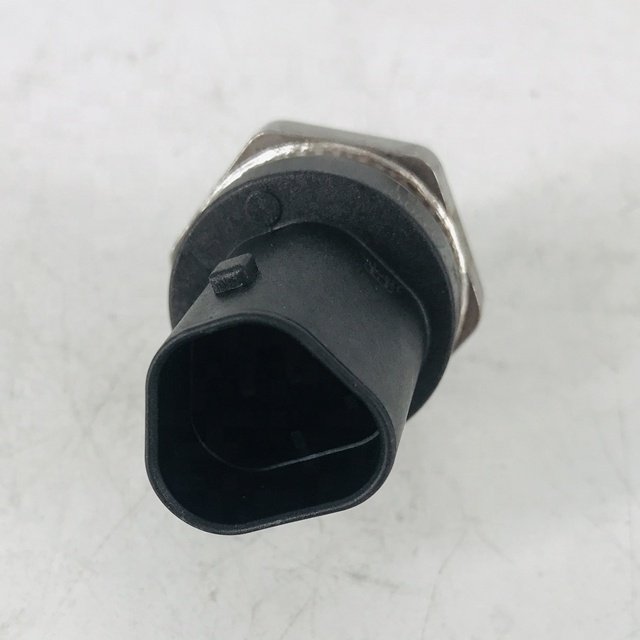 Top Quality Good Price Auto Sensor Temperature Pressure Sensor 612600191890 for Truck Engine