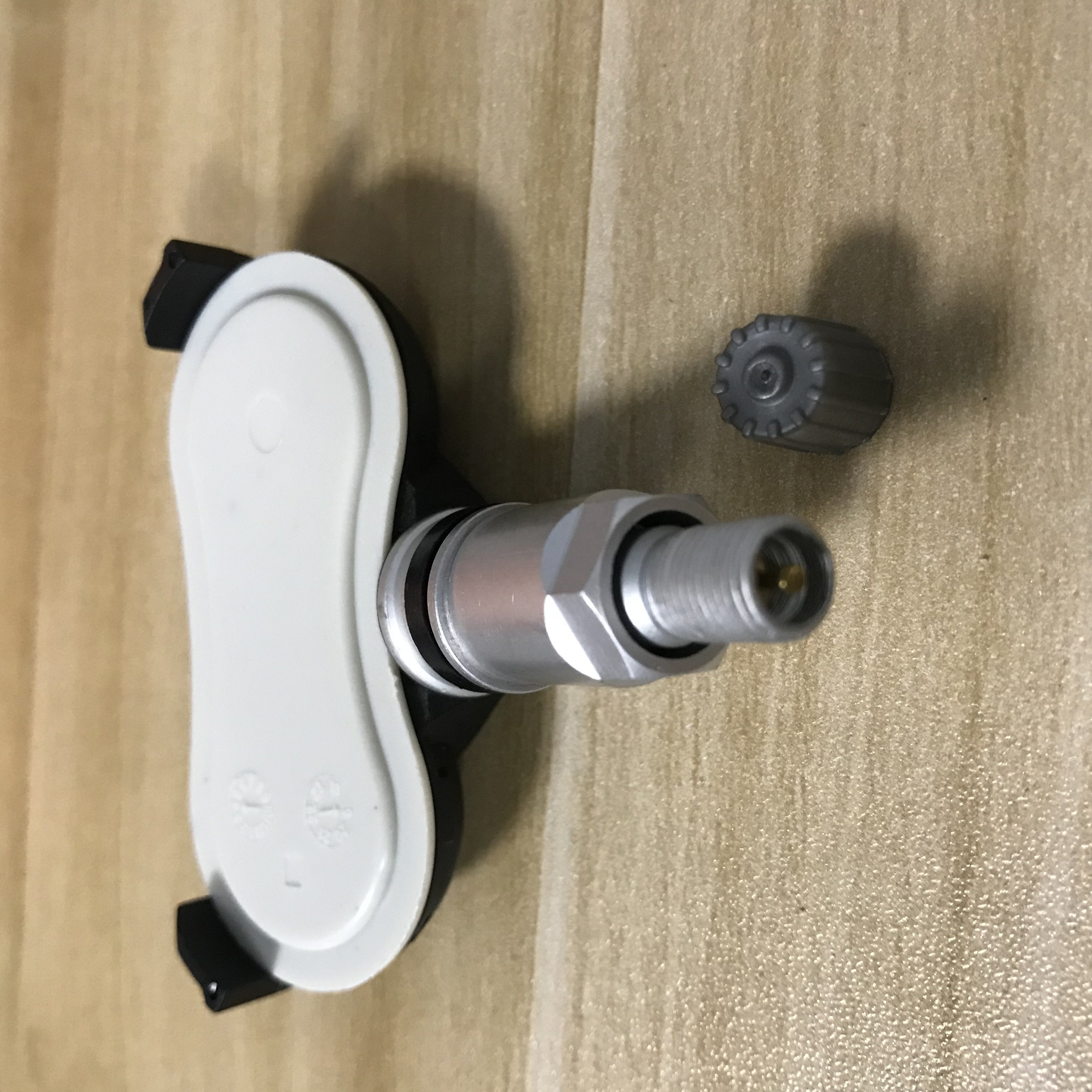 Q Tpms Tire Pressure Sensor 426070C091 42607-0C091 for Toyota Tundra 315MHZ Tire Pressure Sensor TPMS Auto Parts Wholesale