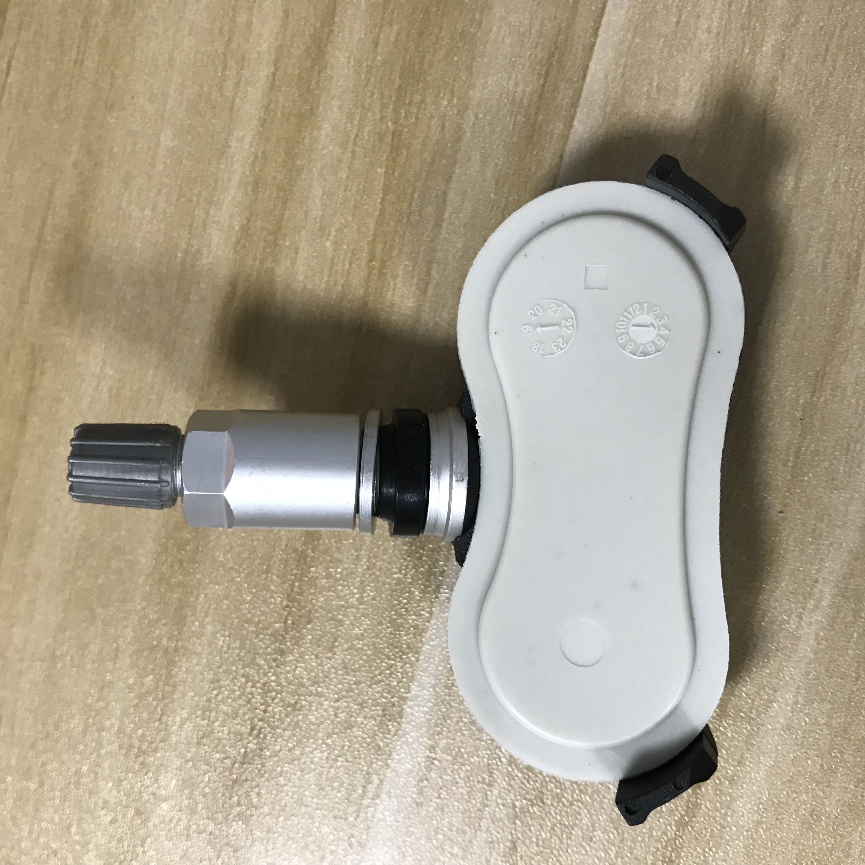 Q Tpms Tire Pressure Sensor 426070C091 42607-0C091 for Toyota Tundra 315MHZ Tire Pressure Sensor TPMS Auto Parts Wholesale