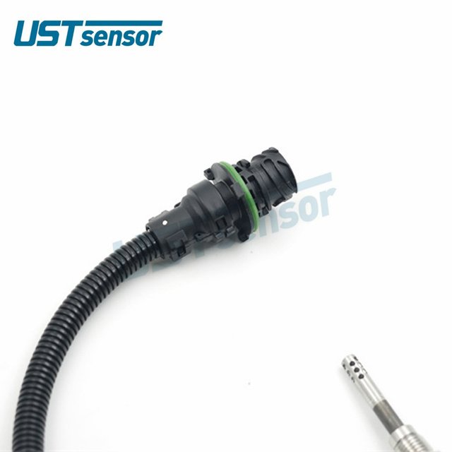 Auto Parts Engine Exhaust Gas Temperature Sensor 1614310103 0061530628