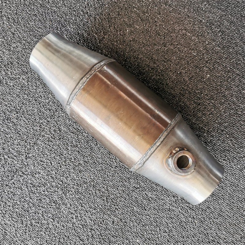 Auto Engine Systems Car Accessories Used Car Metal Ceramic Substrate Universal Catalytic Converter