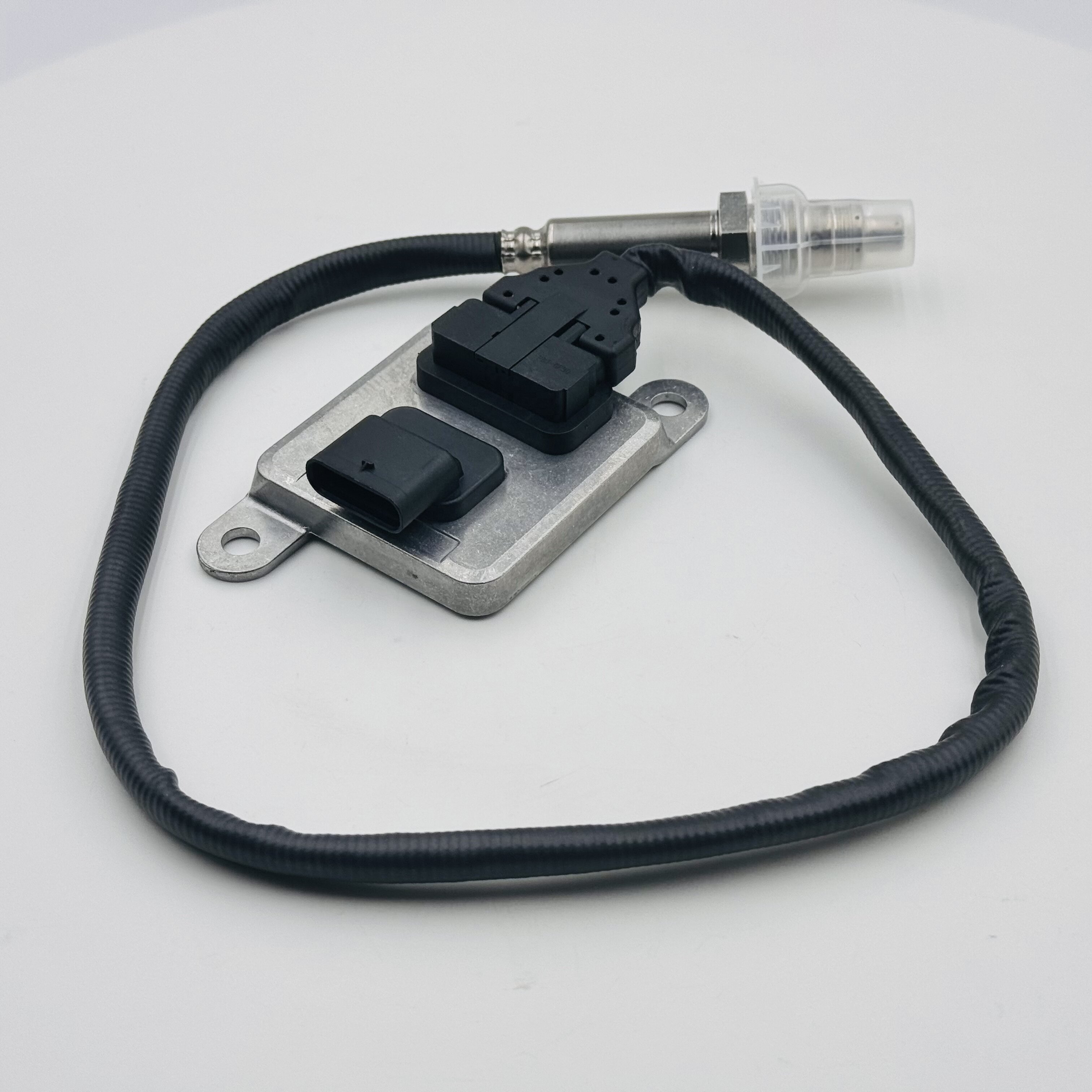 A0009058611 New Nitron Oxide (NOx) Sensor for Mercedes Benz W156 W205 W221 W212 W292 High Quality Vehicle Sensor