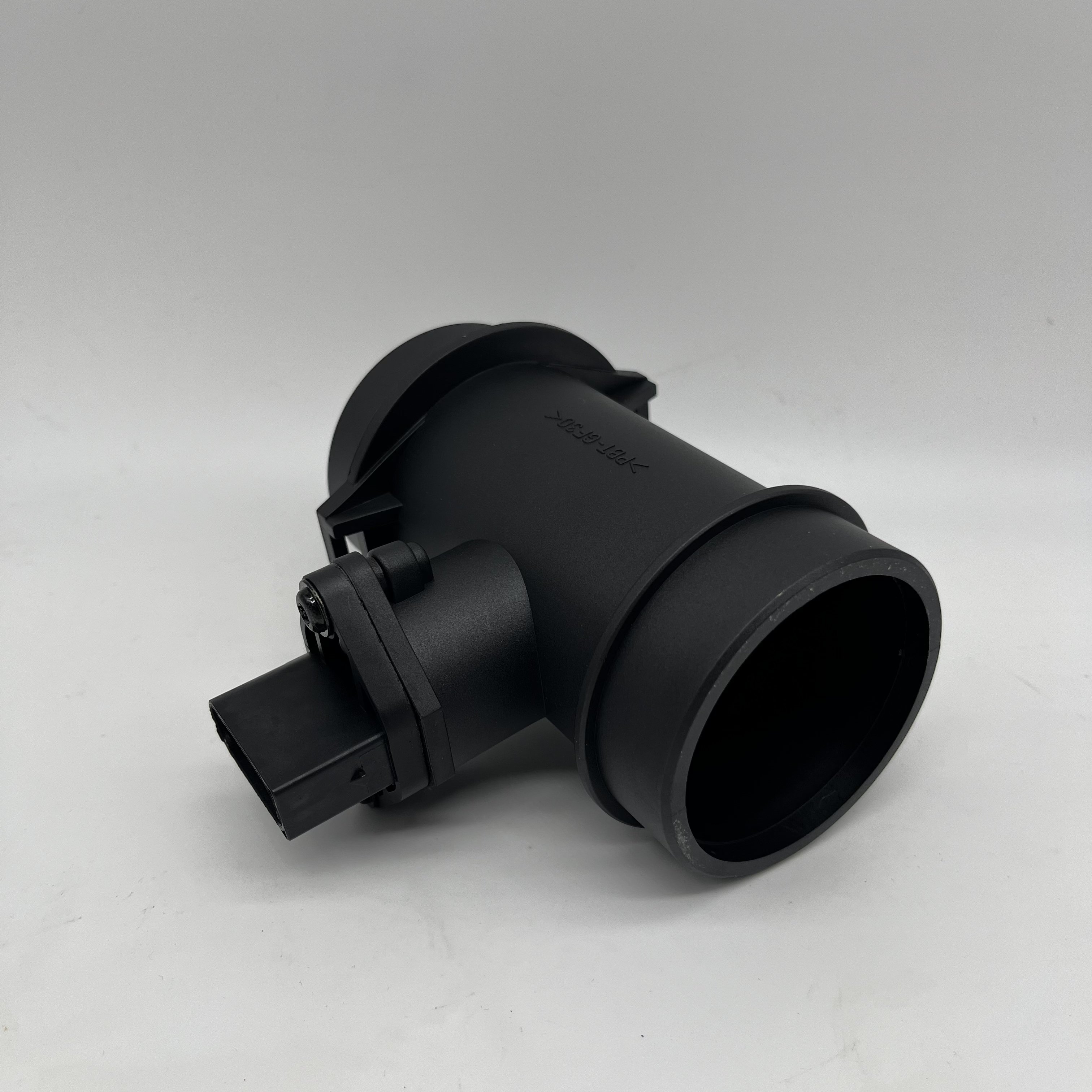 High Quality Auto Parts Air Flow Meter Sensor MAF for BMW E36 E38 E46 316i 318i Z3 L4 13621433565