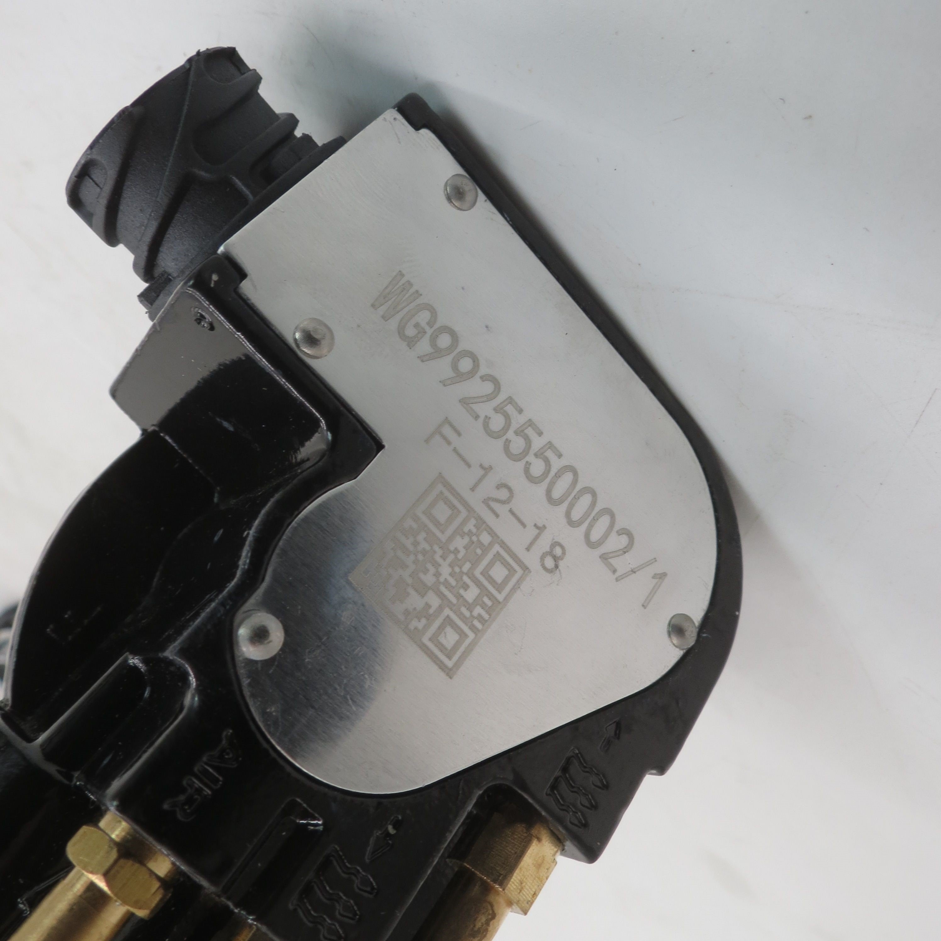 Sinotruk Howo Truck Parts Fuel Level Sensor WG9925550002