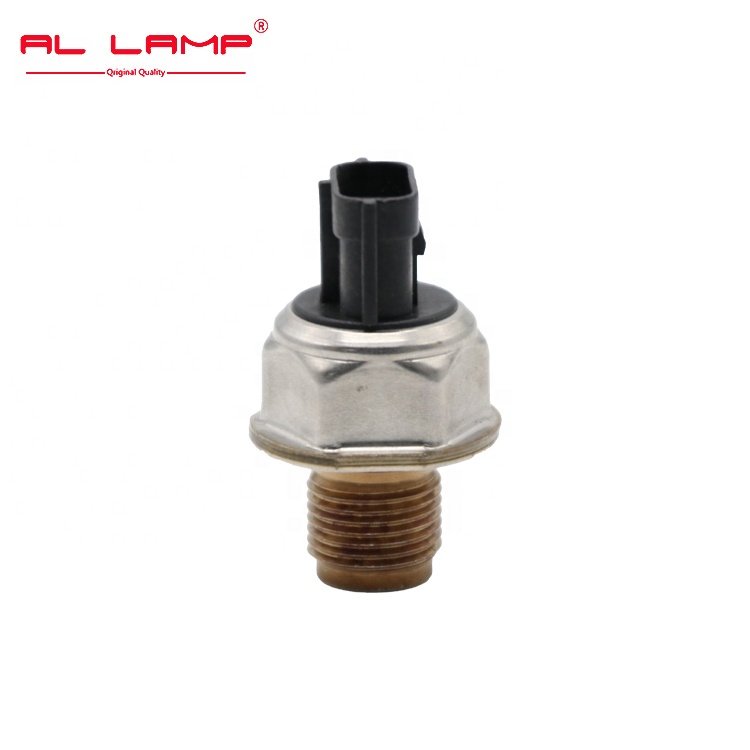 Fuel Rail Pressure Sensor for Nissan PRAIRIE JOY 1995-1996 45PP4-1