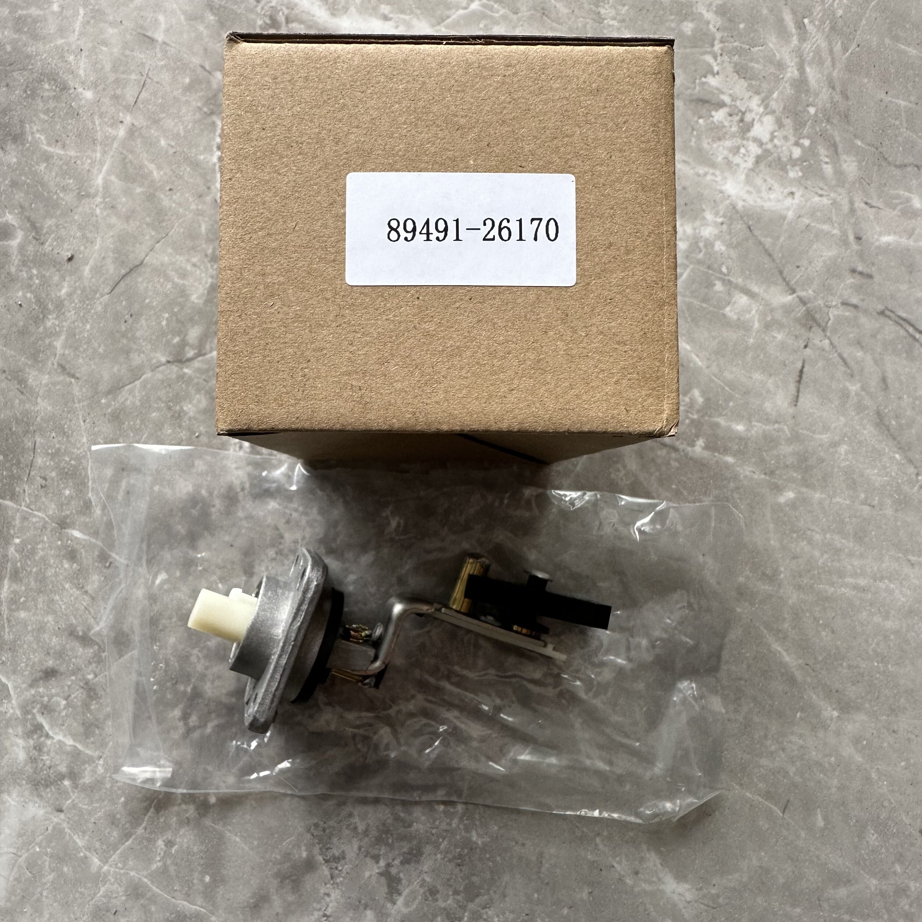 For Toyota Oil Lever Sensor 89491-26170 Essential Auto Sensor for Vehicle Maintenance