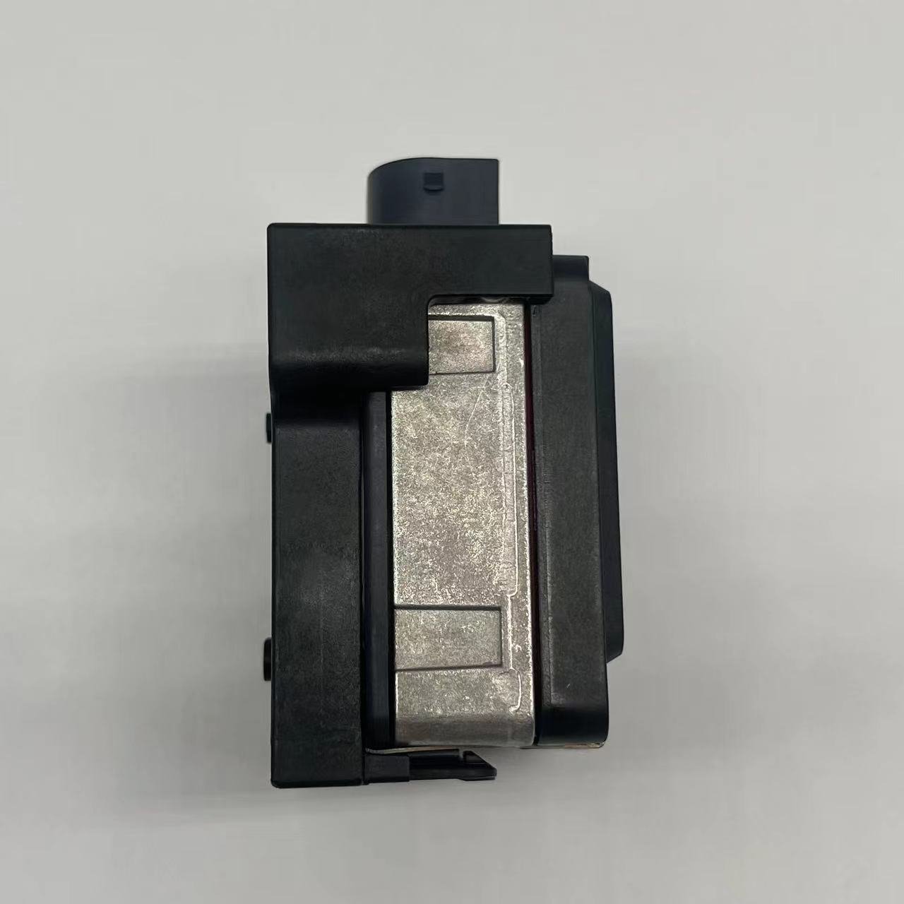 28438-5UD0A Factory Wholesale Auto Parts ACC Cruise Control Distance Radar Sensor for Nissan 28438-5UD0A