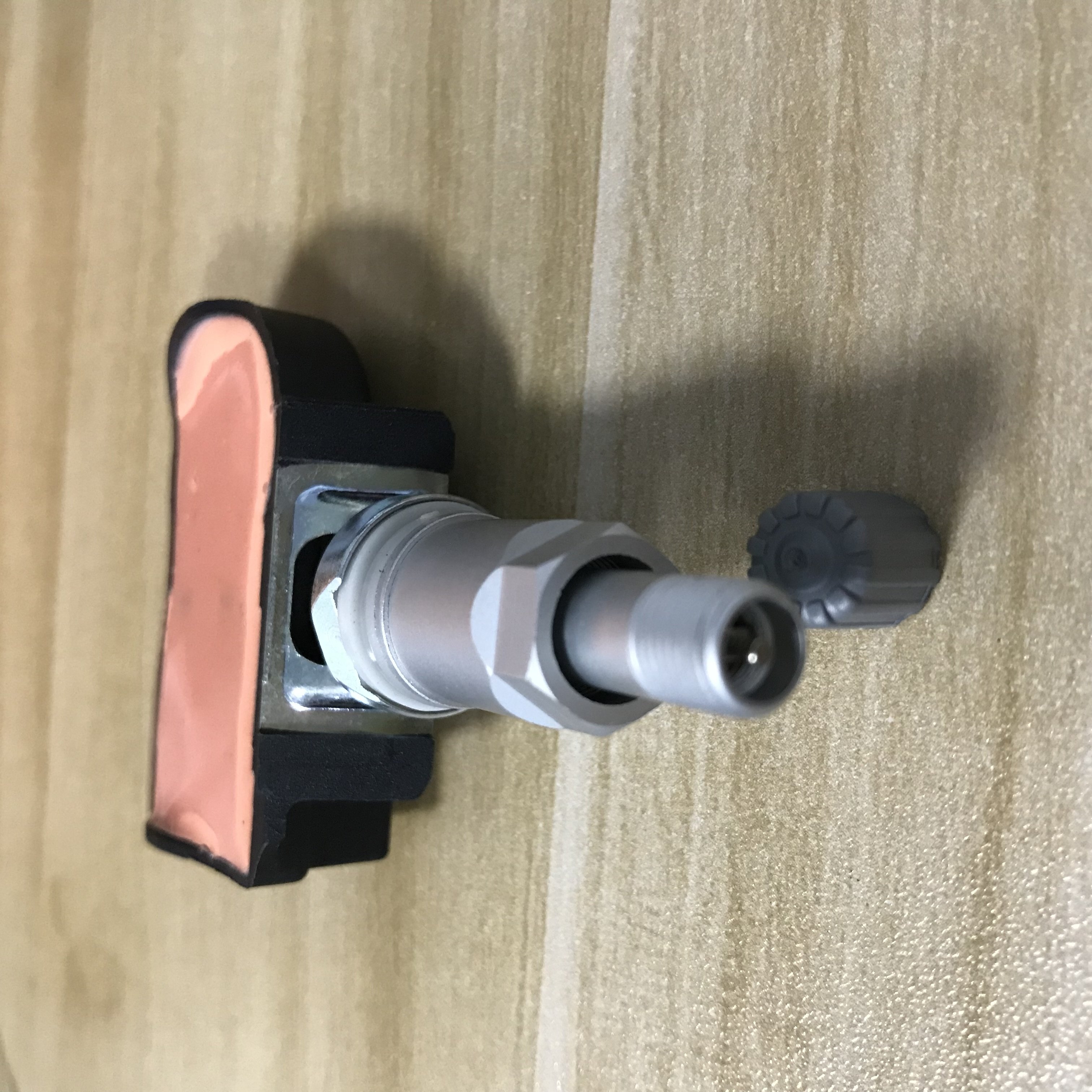 Q AutoTyre Tire Pressure Monitoring Sensor FW93-1A159-AB FW931A159AB for Land Rover Tire Pressure Monitoring System TMPS Sensor