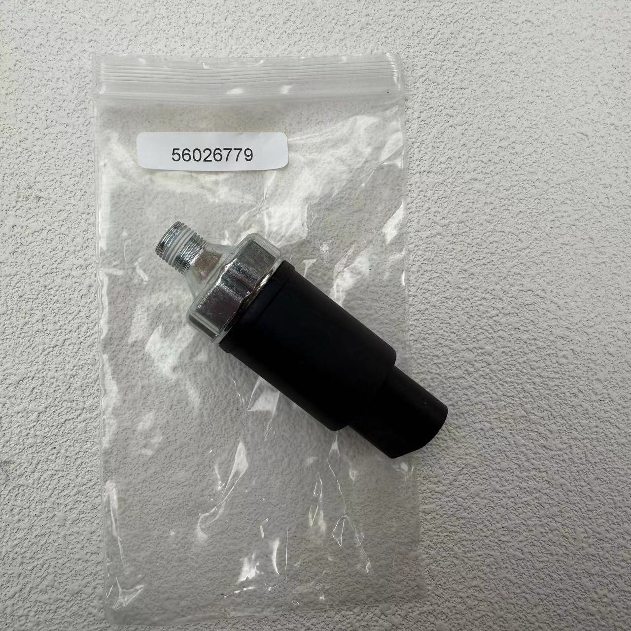 Engine Oil Pressure Sensor Fit Jeep Cherokee 1992-1996 2.5L/4.0L 56026779