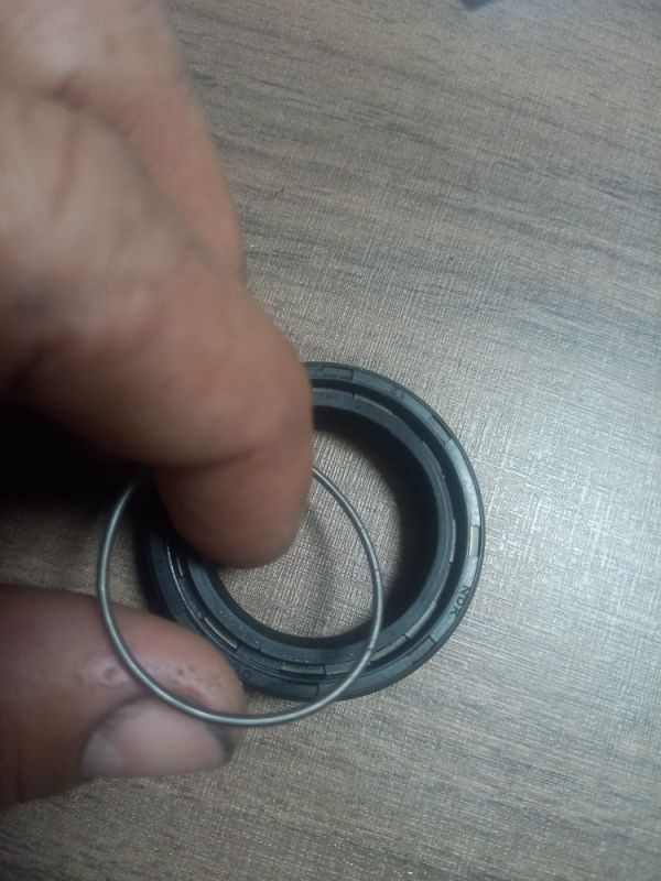 Motorcycle Shock Absorber Front Fork Damper Oil Dust Seal 27*39*10.5