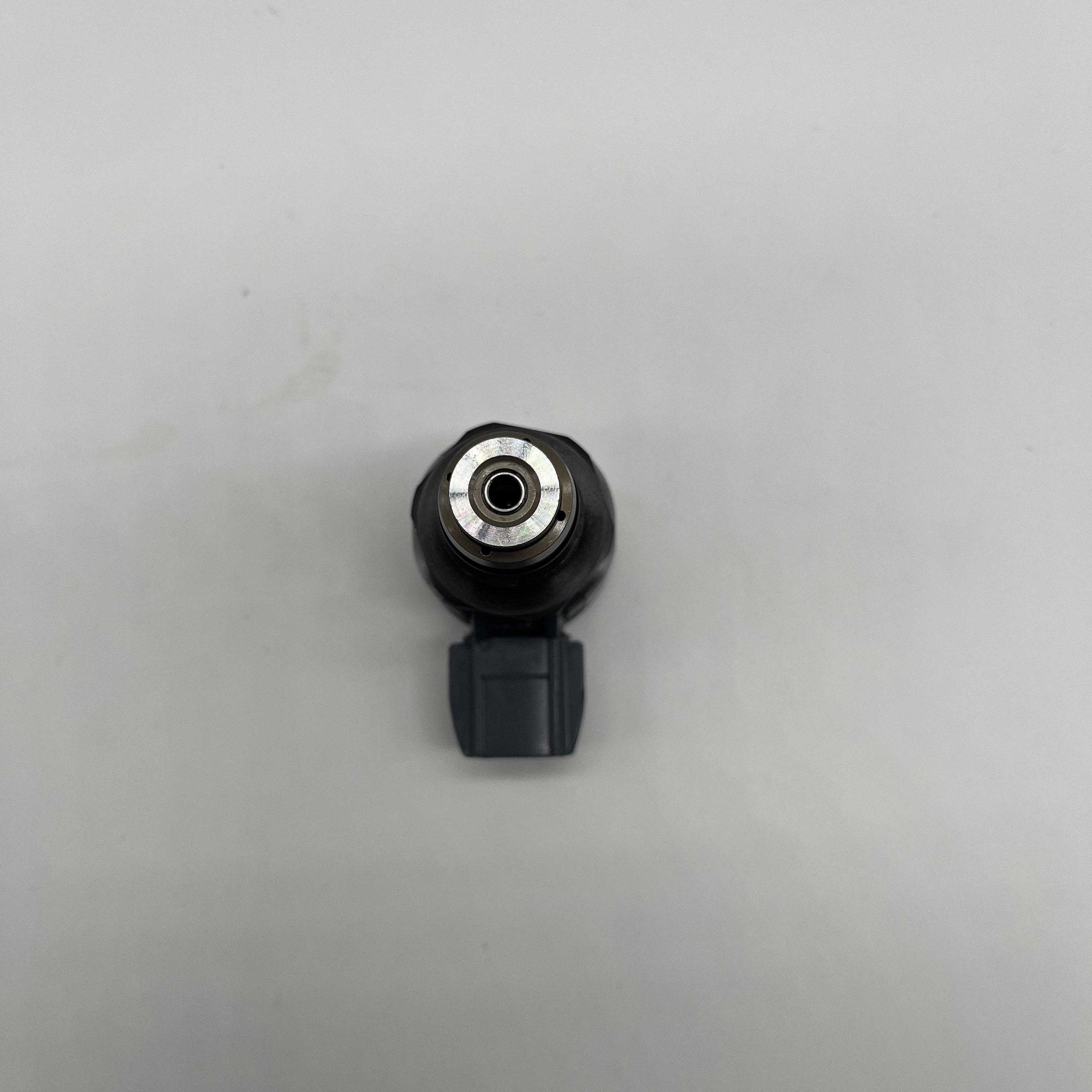 Auto Parts Fuel Common Rail Pressure Sensor for toyota Hilux Revo 1GD 2GD PRADO 23810-0E010 23810-0E020 23810-0E011