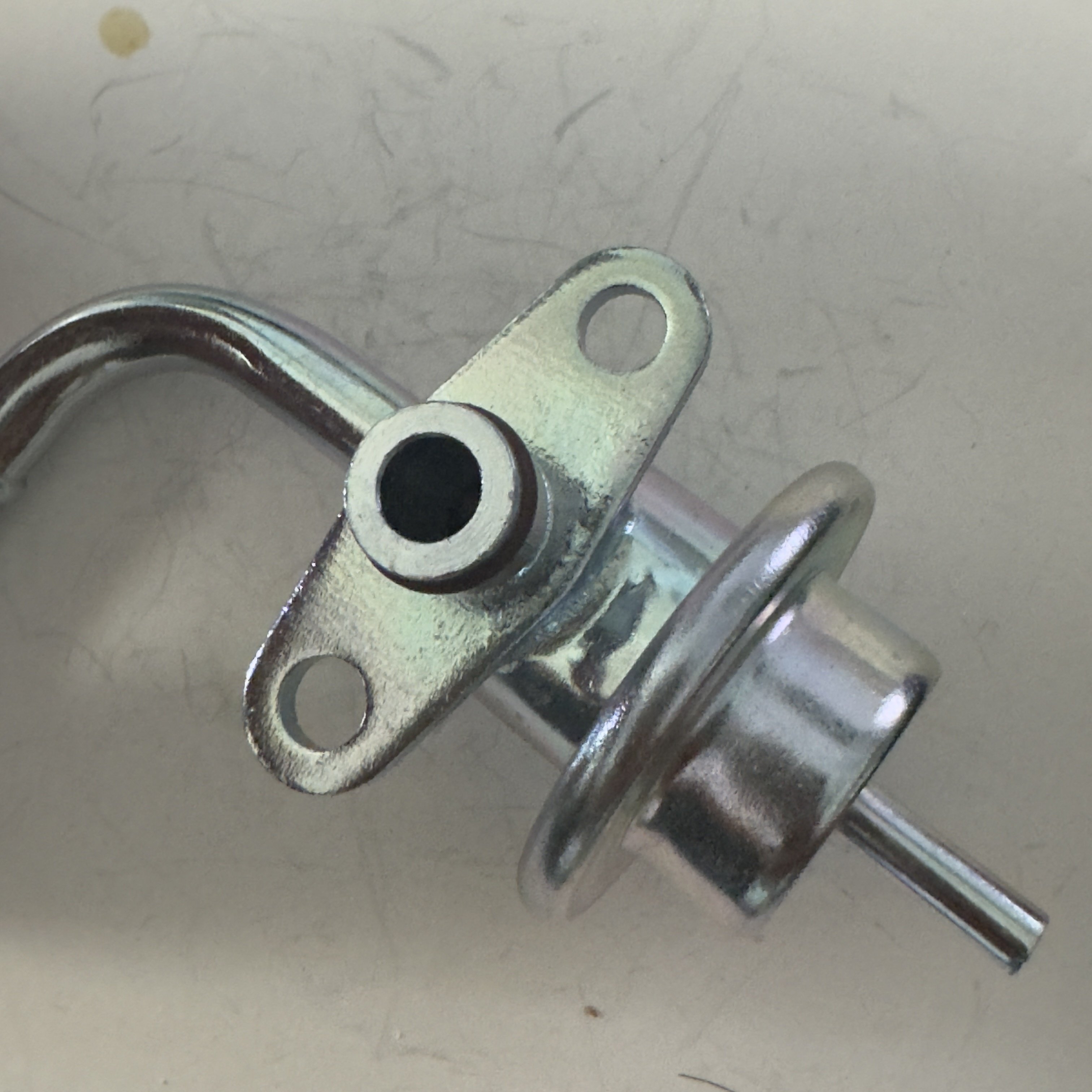 Auto Parts High Quality Fuel Pressure Regulator 22670-3550a