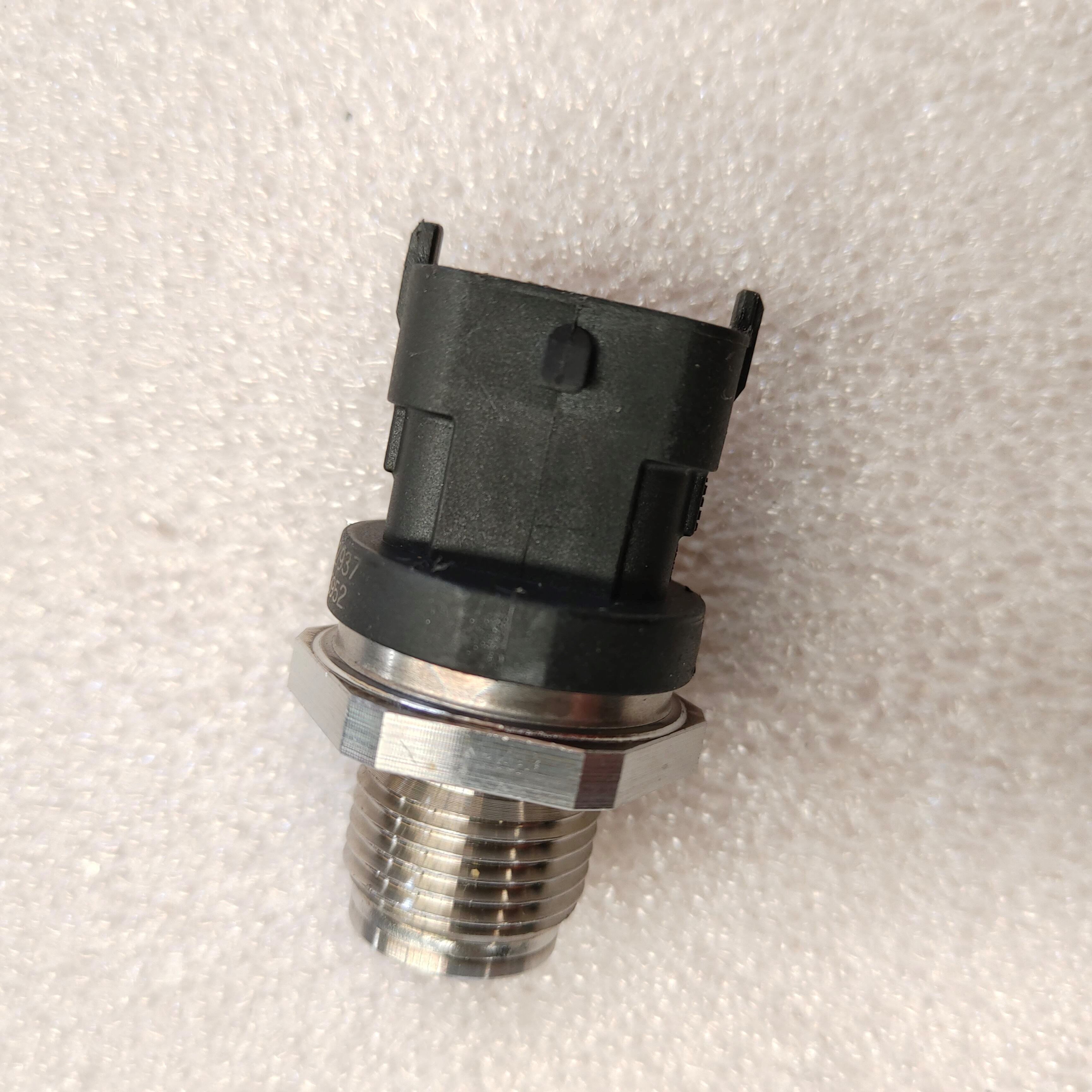 Sinotruk Howo Fuel Pressure Sensor 200V27421-0229