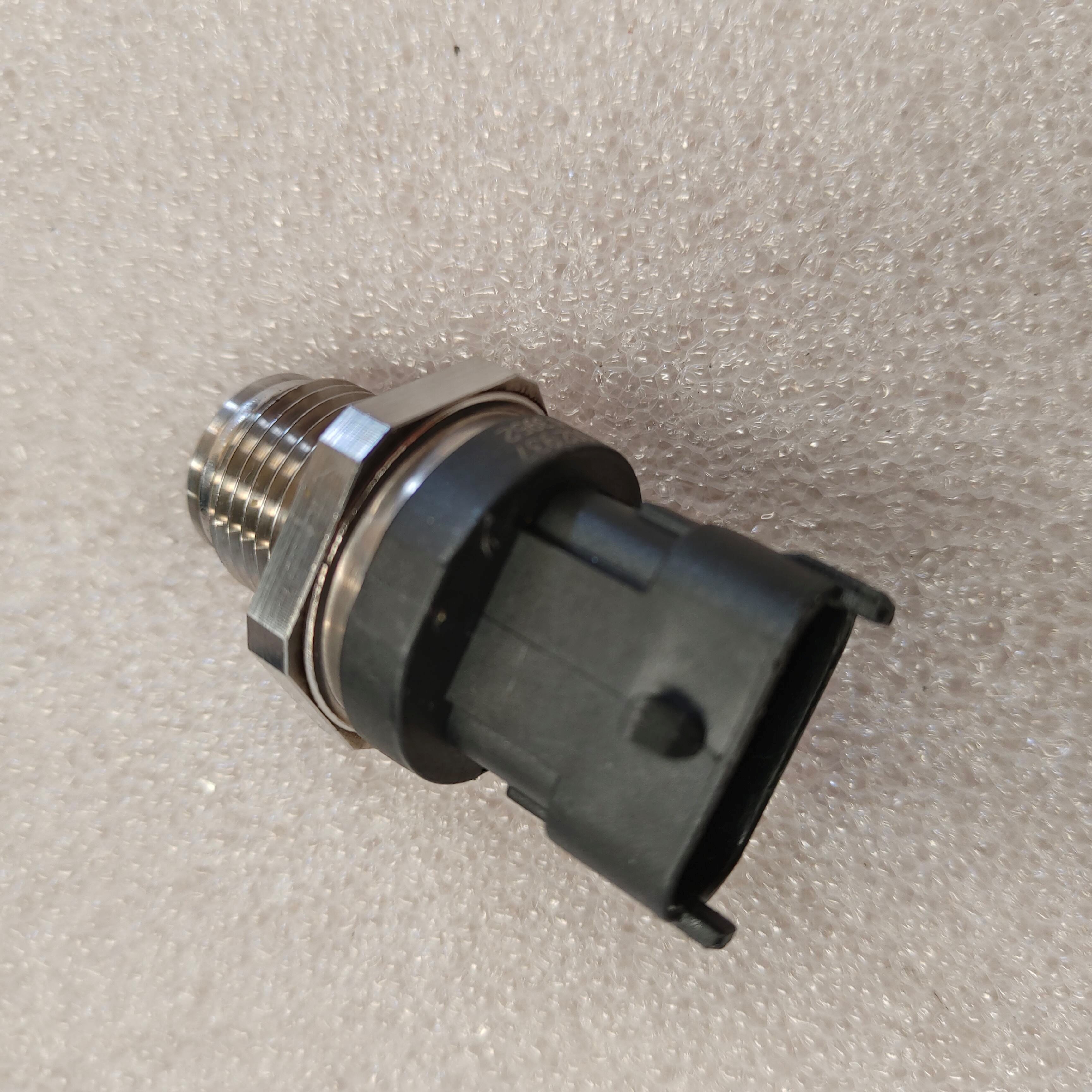 Sinotruk Howo Fuel Pressure Sensor 200V27421-0229