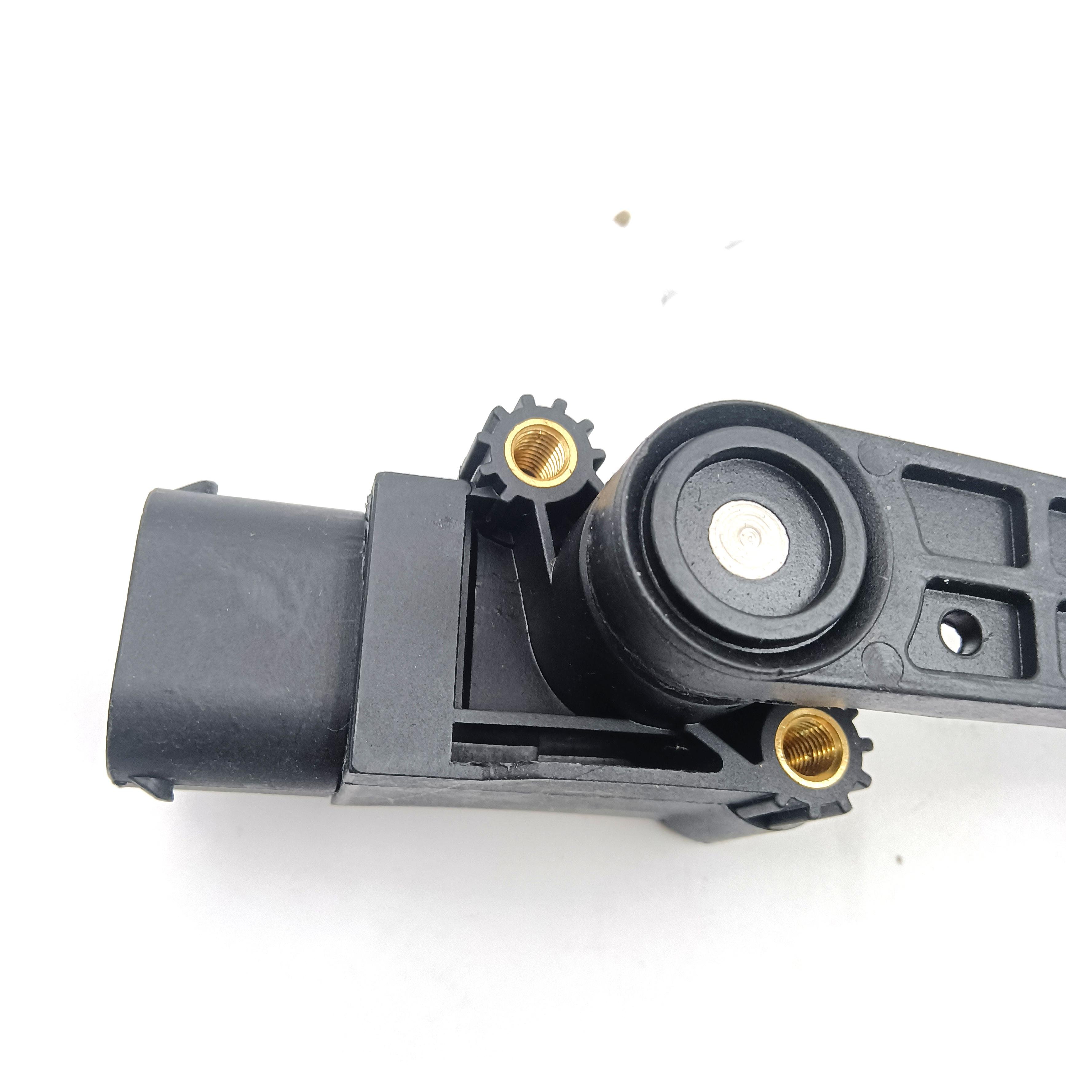 Ride Height Level Sensor 3800057 AH32-3C097-AB AH32-3C097-AC LR014586 LR023647