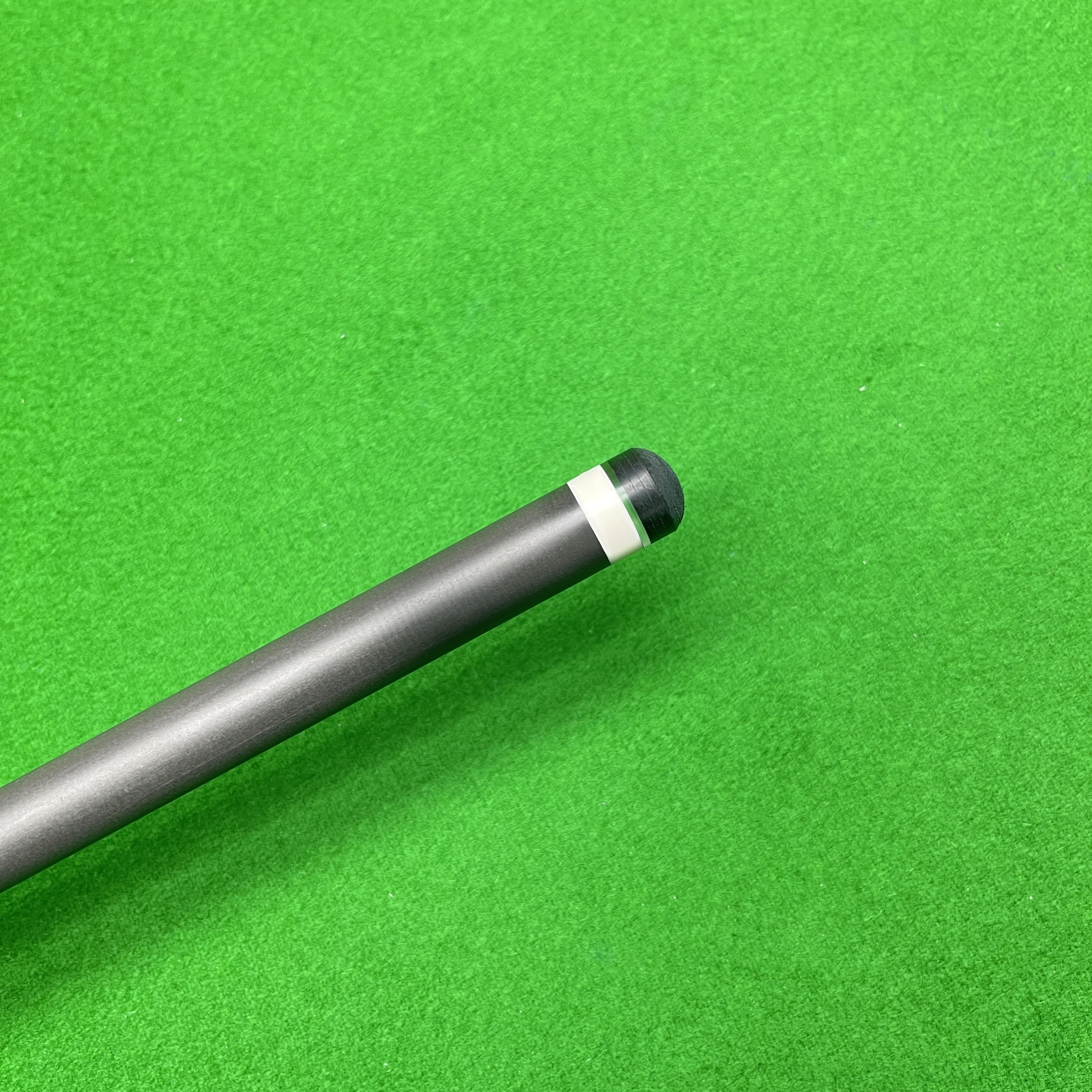 Ultra Low Deflection Carbon Cue Shaft 11.8mm White Juma Ferrules Pool Cue Shaft