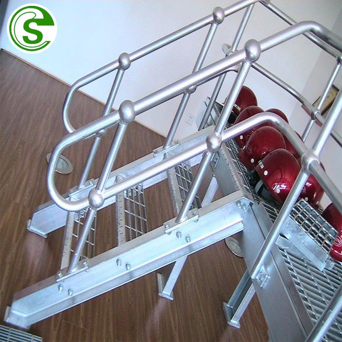 Hot Dip Galvanized Traffic Barrier Ball Joint Steel Pipe Railing Stanchion Post Grating Fence Handrail Stanchion