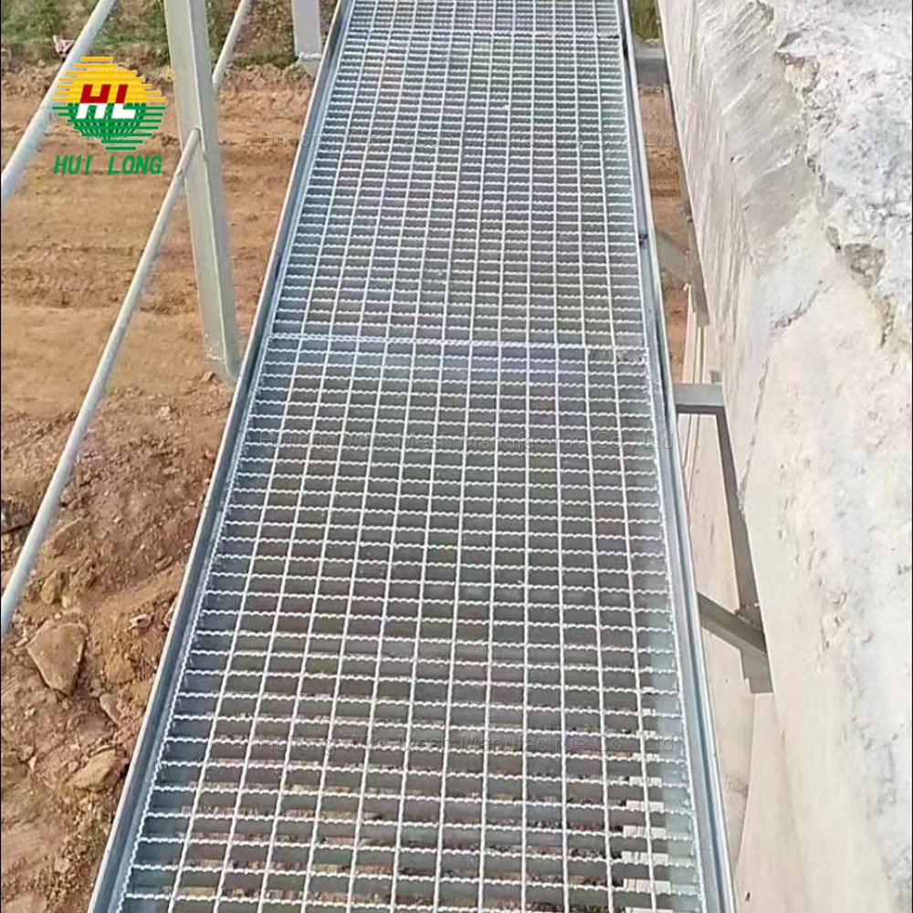 Hot DIP Galvanized Powder Coated 6-Foot Steel Staircase Railings Ball Joint Handrail Balustrade for Stairs 3D Modelling Included