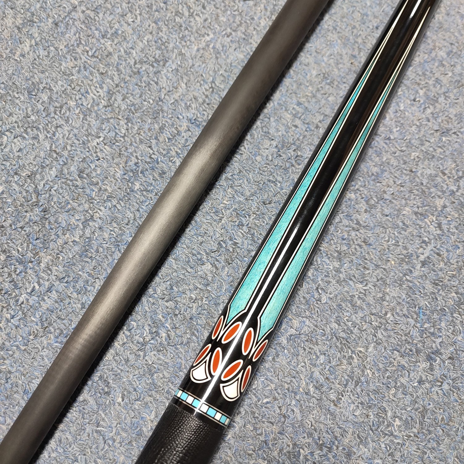 Premium Genuine Carbon Fiber Shaft Maple Butt Leather Grip 12.5mm 1/2 Billiard Pool Cue With Extension