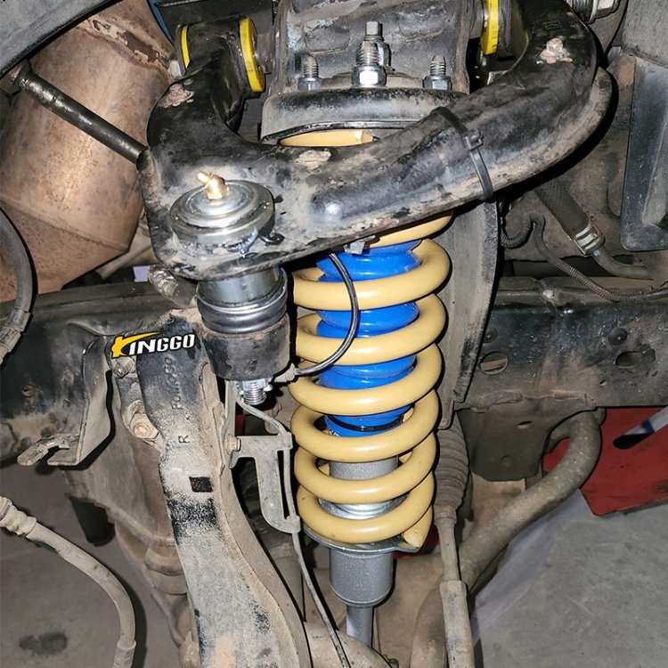 Manufacturers With Grease Nipple Front Suspension Upper Control Arm Extended Ball Joint for Ranger T6 T7