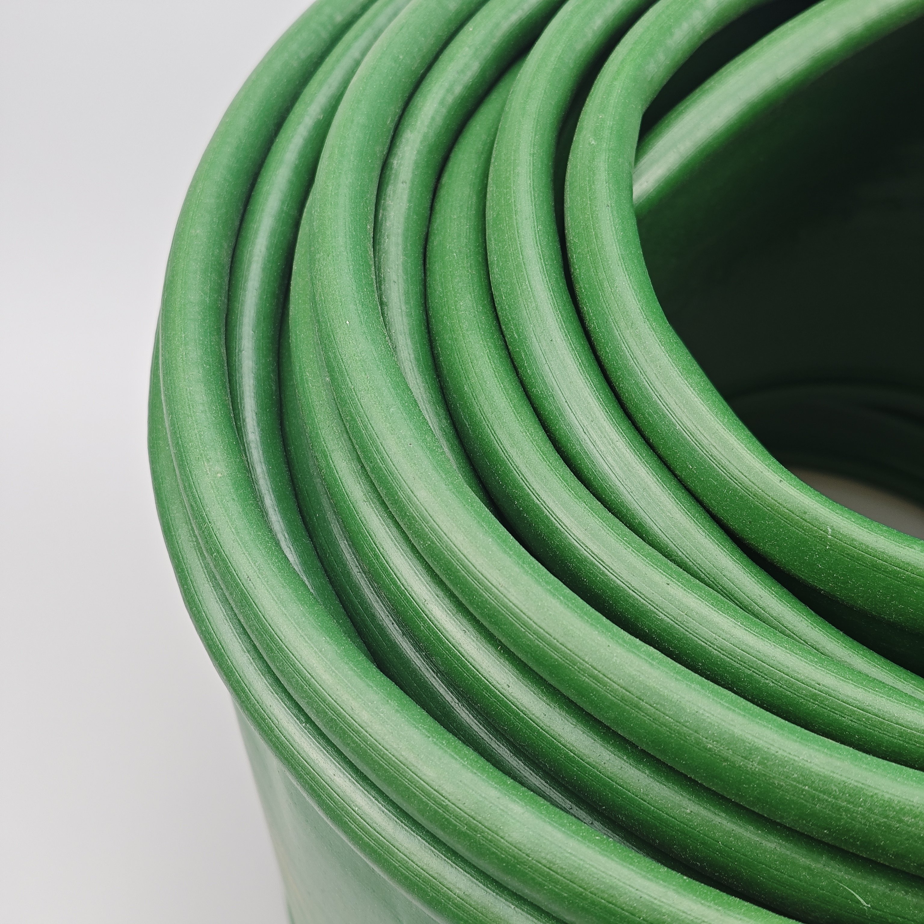 Modern Green Lawn Border Edging for School Earthwork Applications Separating Different Plants Durable Product