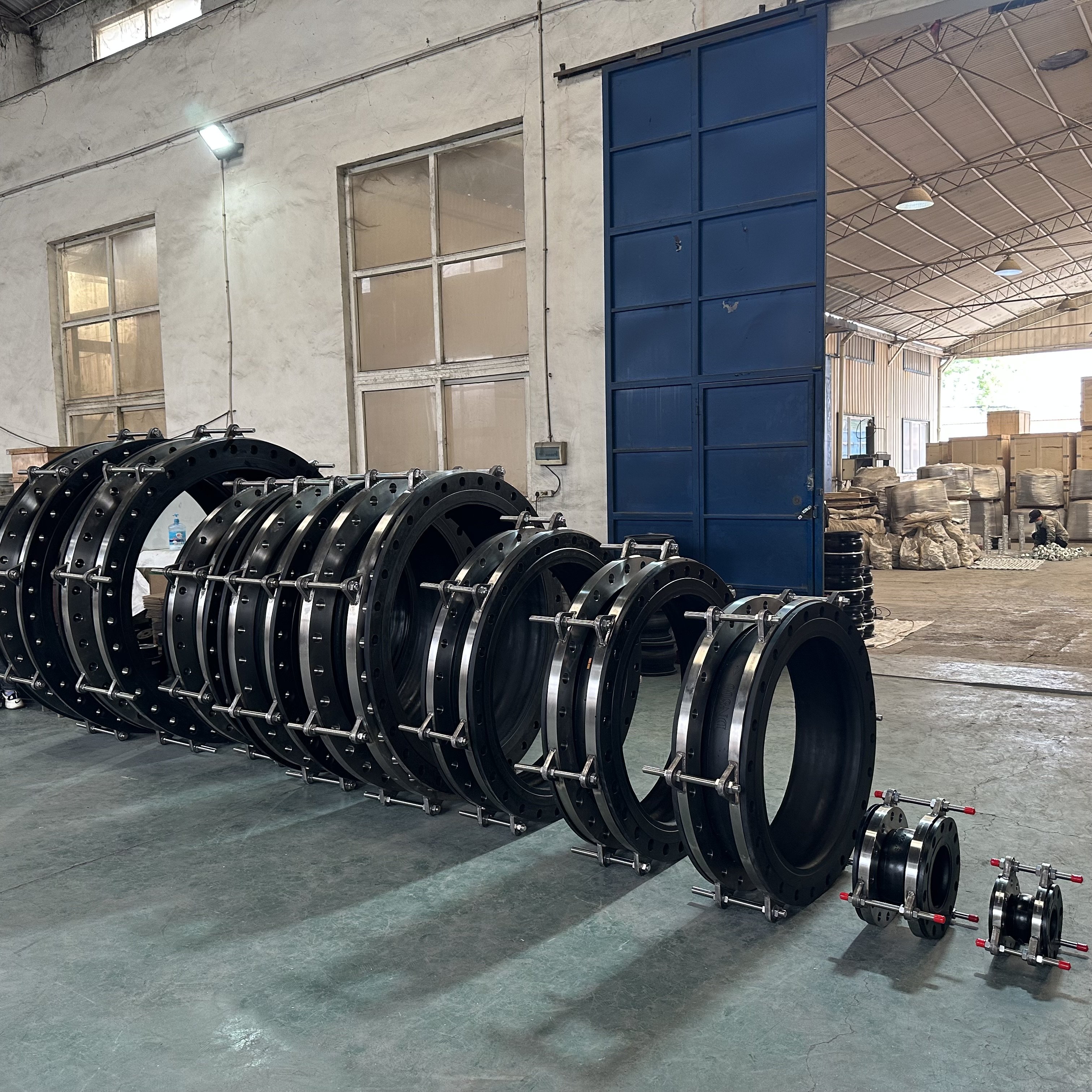 HUAYUAN EPDM NBR SBR Rubber Expansion Joint Factory Supply DIN PN16 CS Floating Flange Rubber Expansion Joints