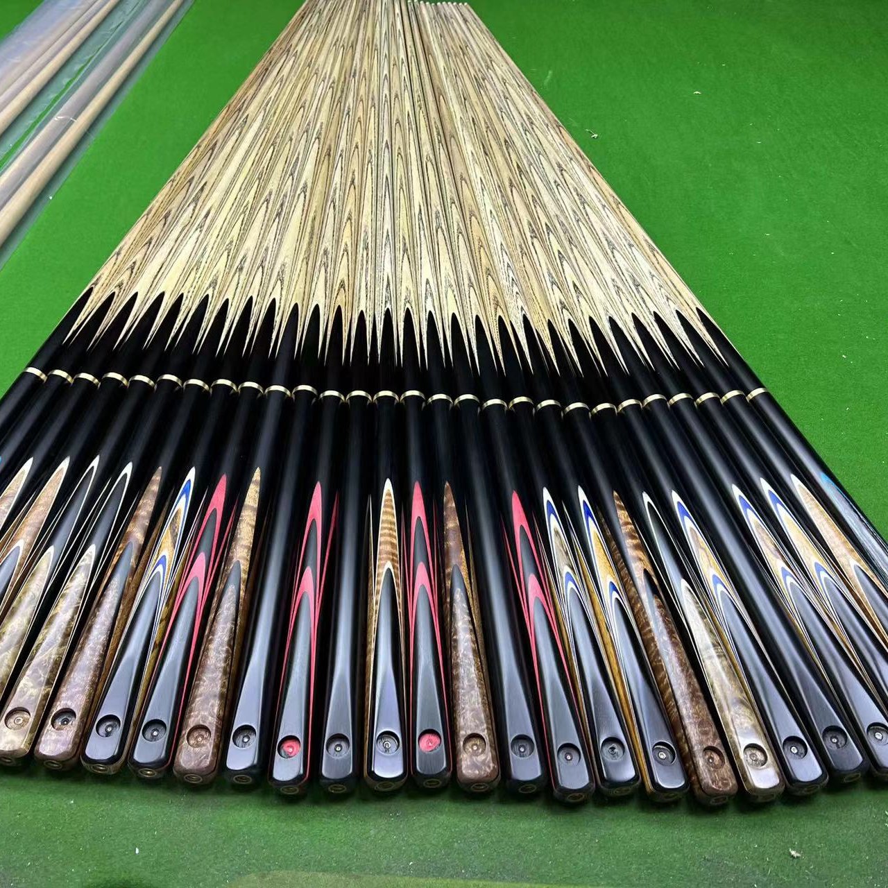 Great Quality Ash Wood Snooker Accessories Ebony Wood Veneer 3/4 Handmade Snooker Cue Stick