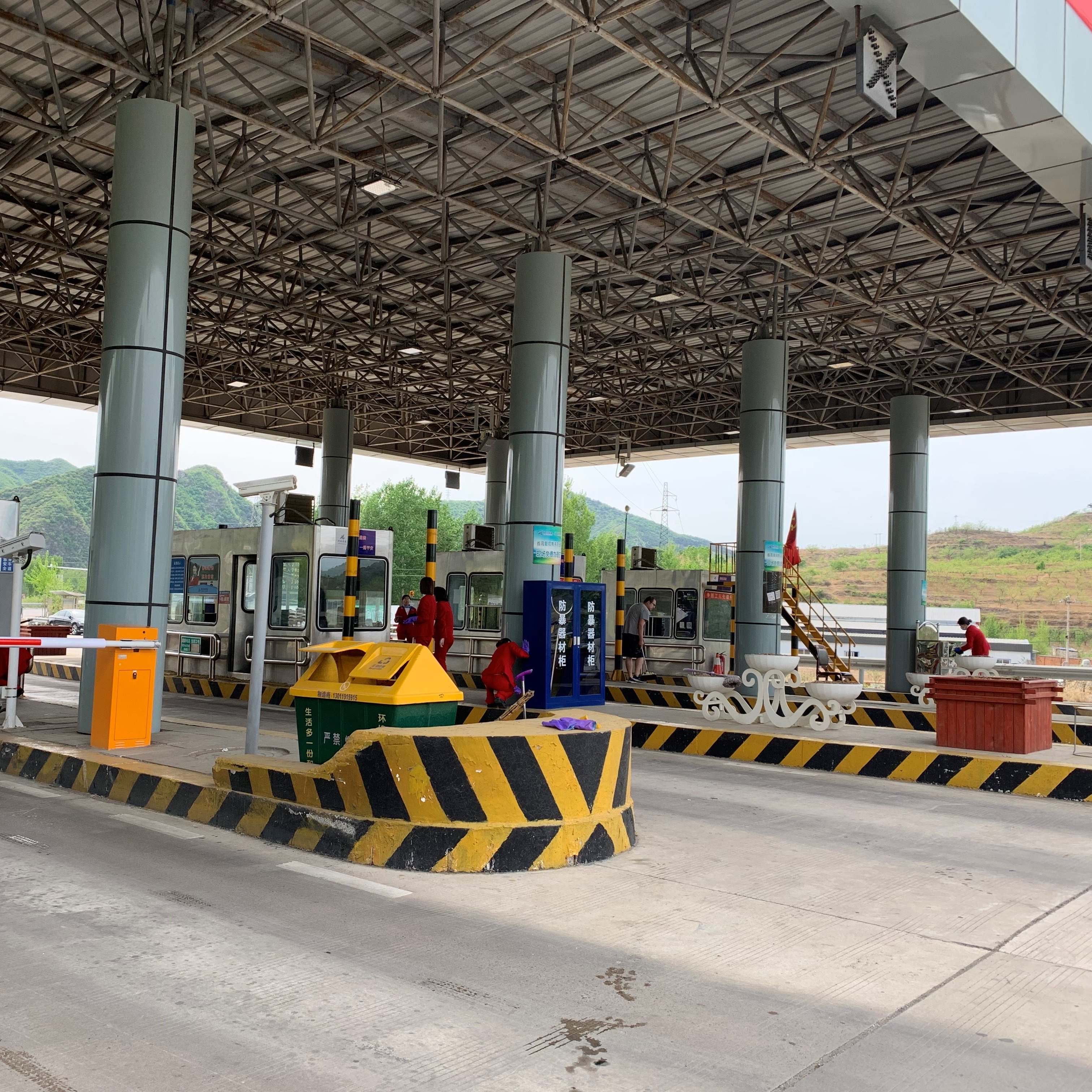 Prefabricated Steel Space Frame Structure Canopy for Toll Station Gate with Bolt Ball Joint Roof