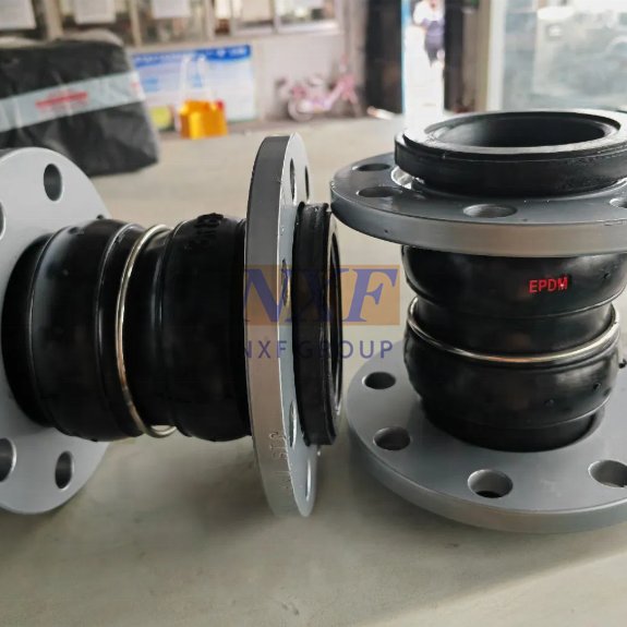 NXF DN 25-600 316/0Cr17Ni12Mo2/1.4401 Stainless Steel Flanged Type Flexible Double Ball Rubber Expansion Joint