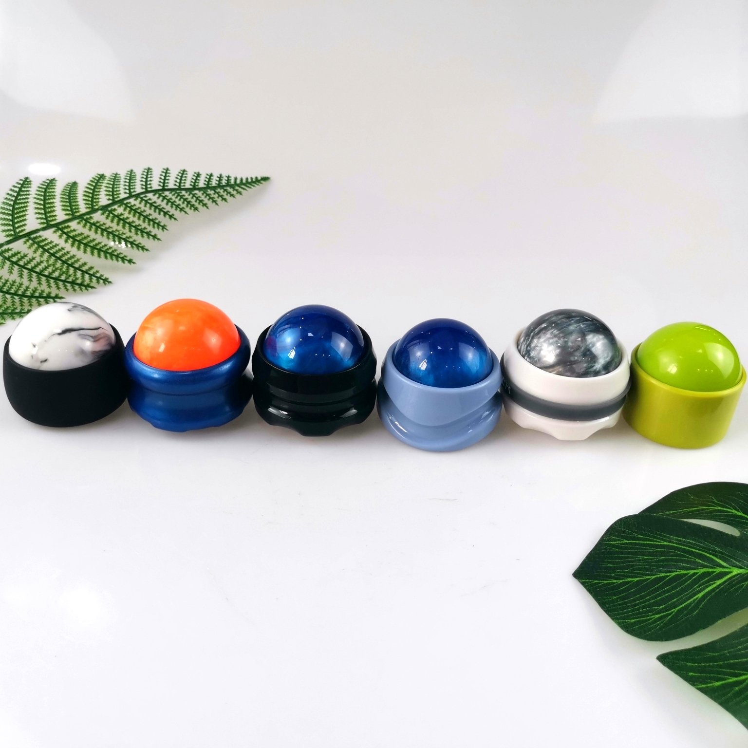 Hot Selling 52 MM Resin Massage Ball Deep Tissue Point Massager Roller for Relieve Muscle and Joint Pain Relaxation Foot