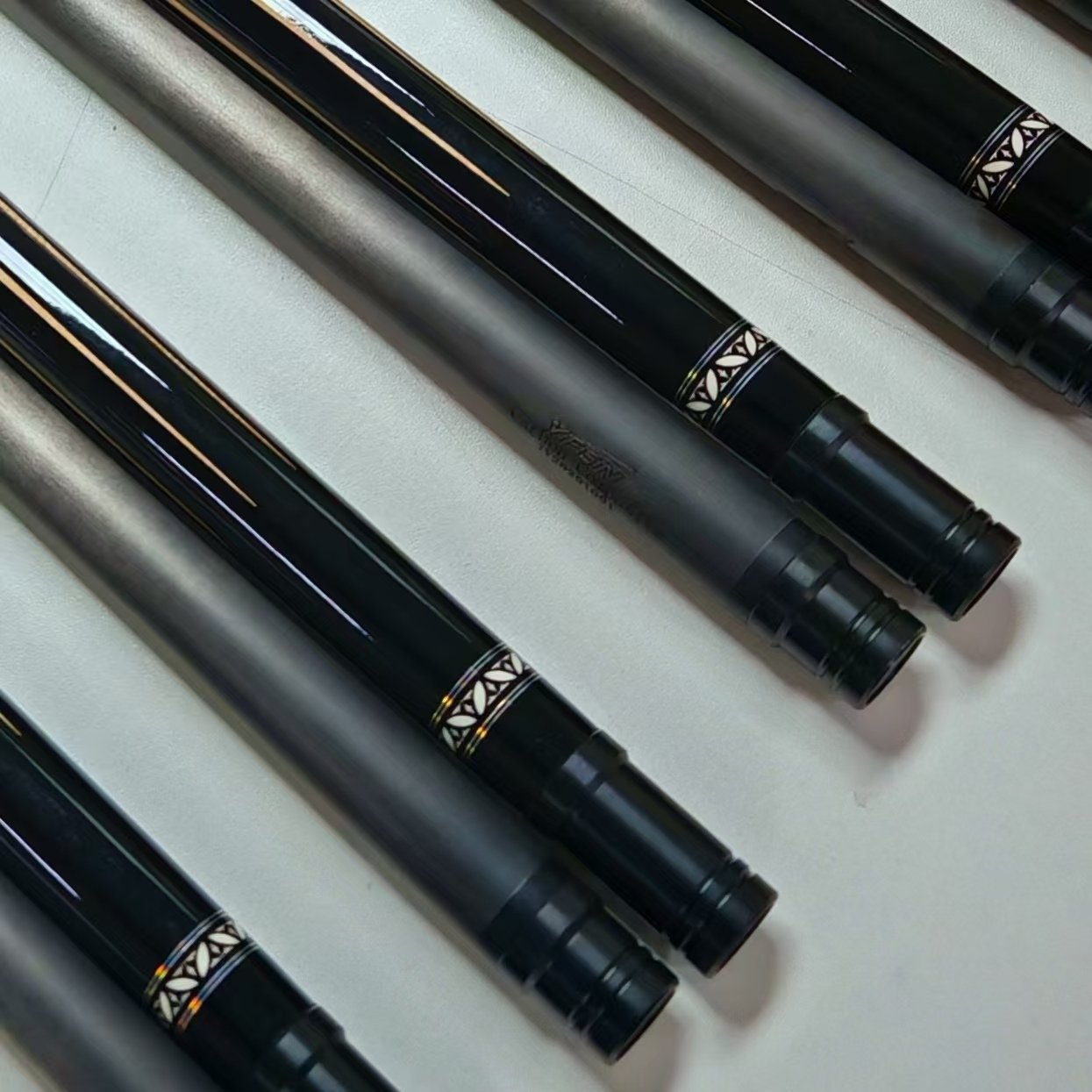 Premium YFEN M3 58" Carbon Fiber 12.5mm/11.5mm 1/2 Billiard Cue with Extension