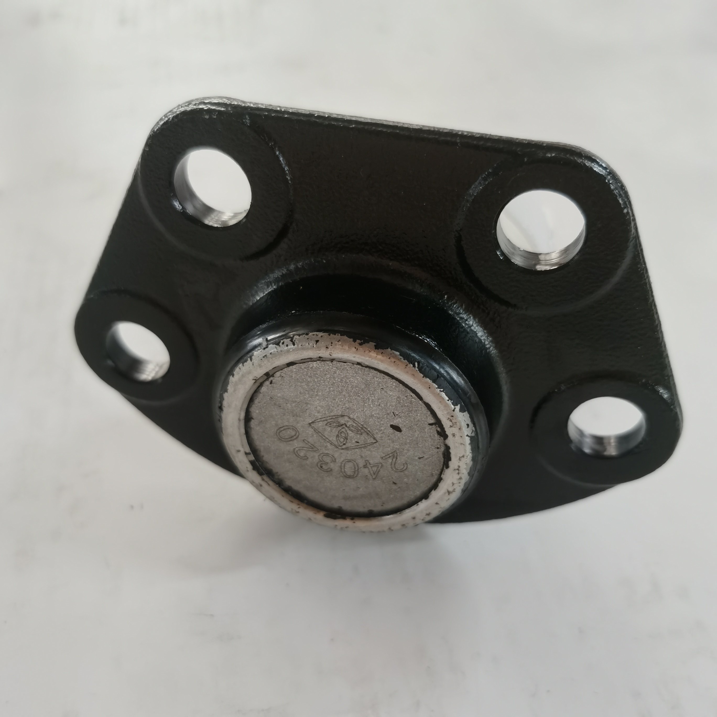 SAIC MAXUS V80 High Quality Lower Arm Ball Joint Assembly OEM C00003199 New 2024 Chinese Factory Direct Sale