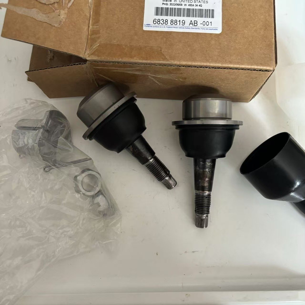 Front Suspension Knuckle Ball Joint Kit for Gladiator Jeep Wrangler JL 68388819AA 68531030AB 68531030AB