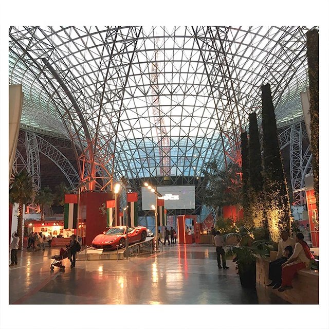 Modernized High-End Commercial Hall Steel Structure Shopping Mall