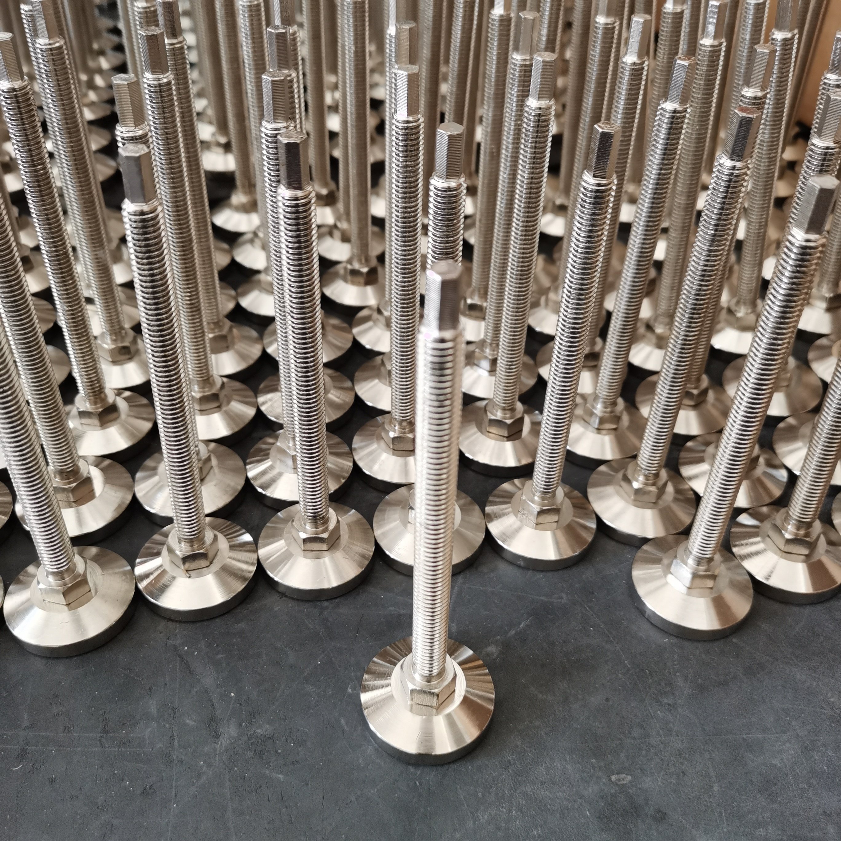 High Quality D32-38mm Metal Leveling Foot 3/8''-16 Thread Swivel Ball Joint Structure Articulated Feet Adjustable Mount Pad Foot