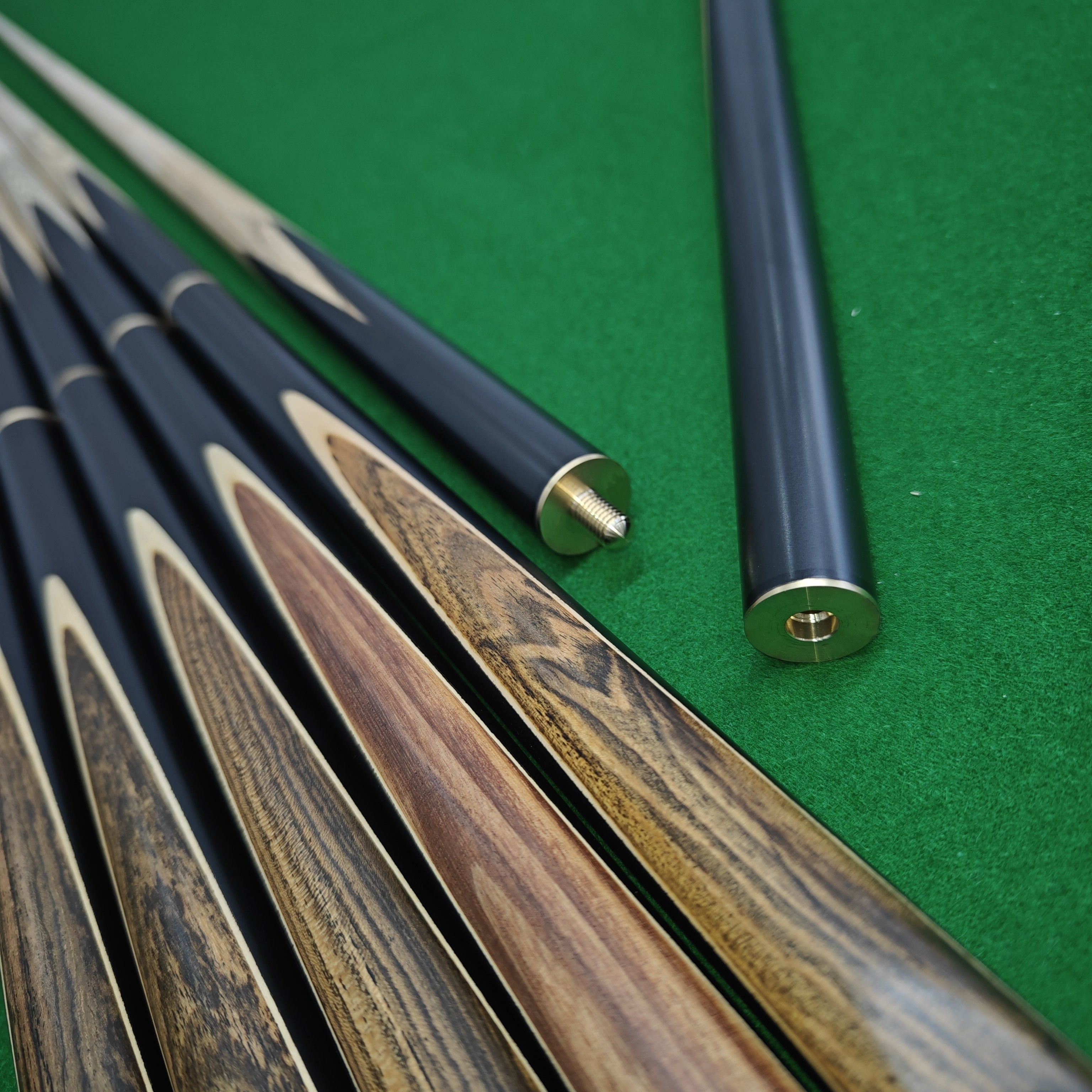 OEM High Quality 10Mmm Tip Canadian Ash Wood Cue Stick English Snooker Billiards Cue