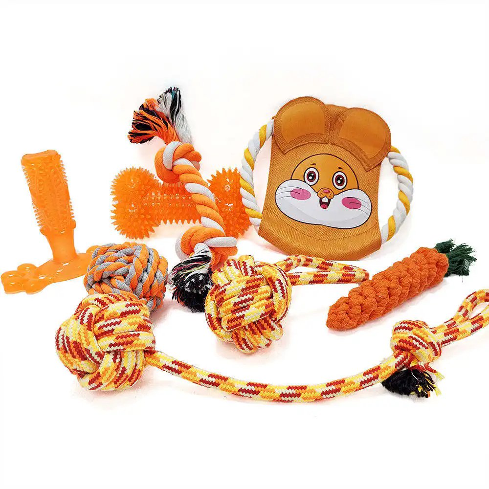 Wholesale Manufacturer Eco-friendly Fluffy Carrot Pet Toy Puppy Chew Dog Suppliesqueaky to Colorful Polyester Plush Pet Toys
