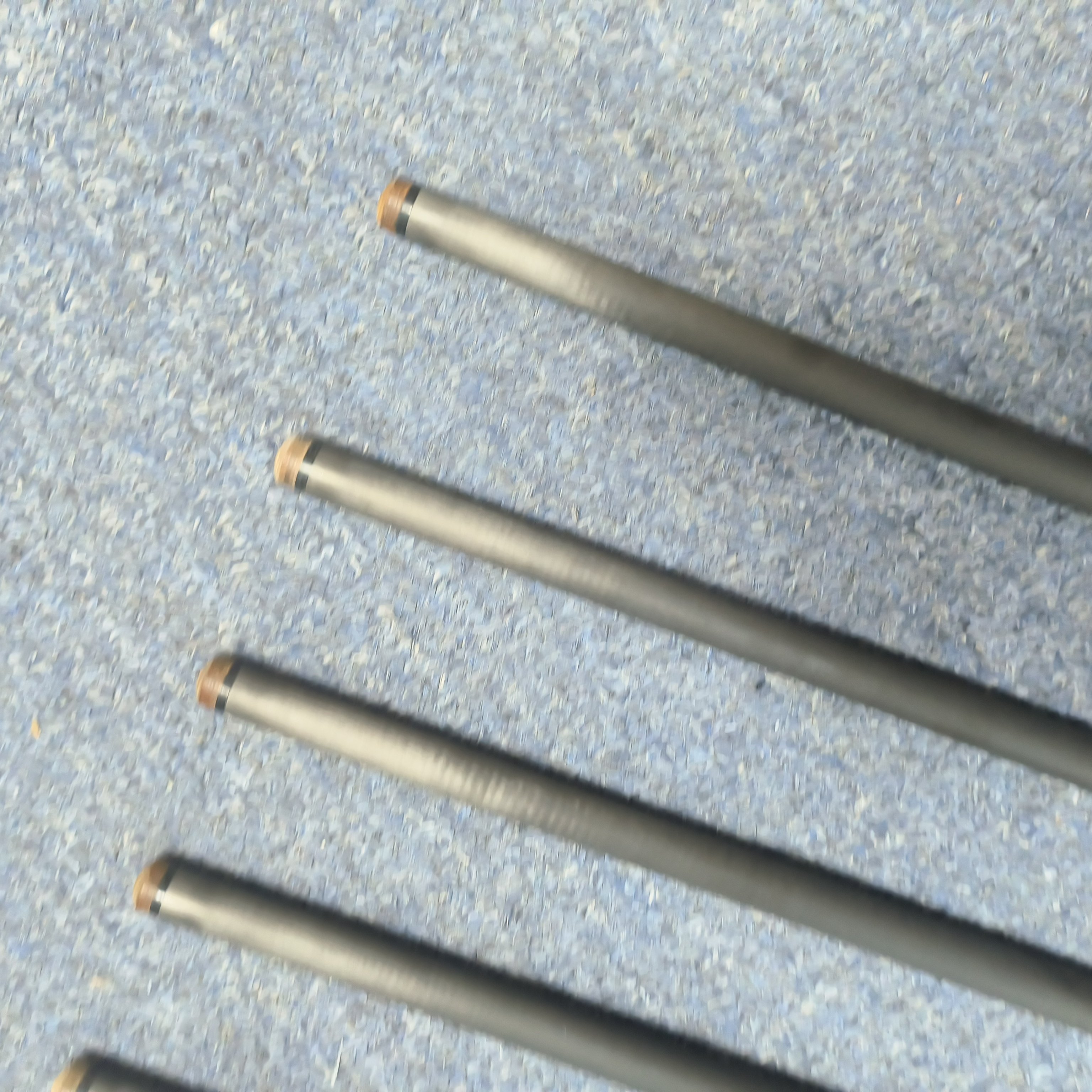 Superior 74cm Length 12.5mm Tip 3/8-8 Radial Joint Genuine Carbon Fiber 12.5mm Tip Pool Cue Shaft