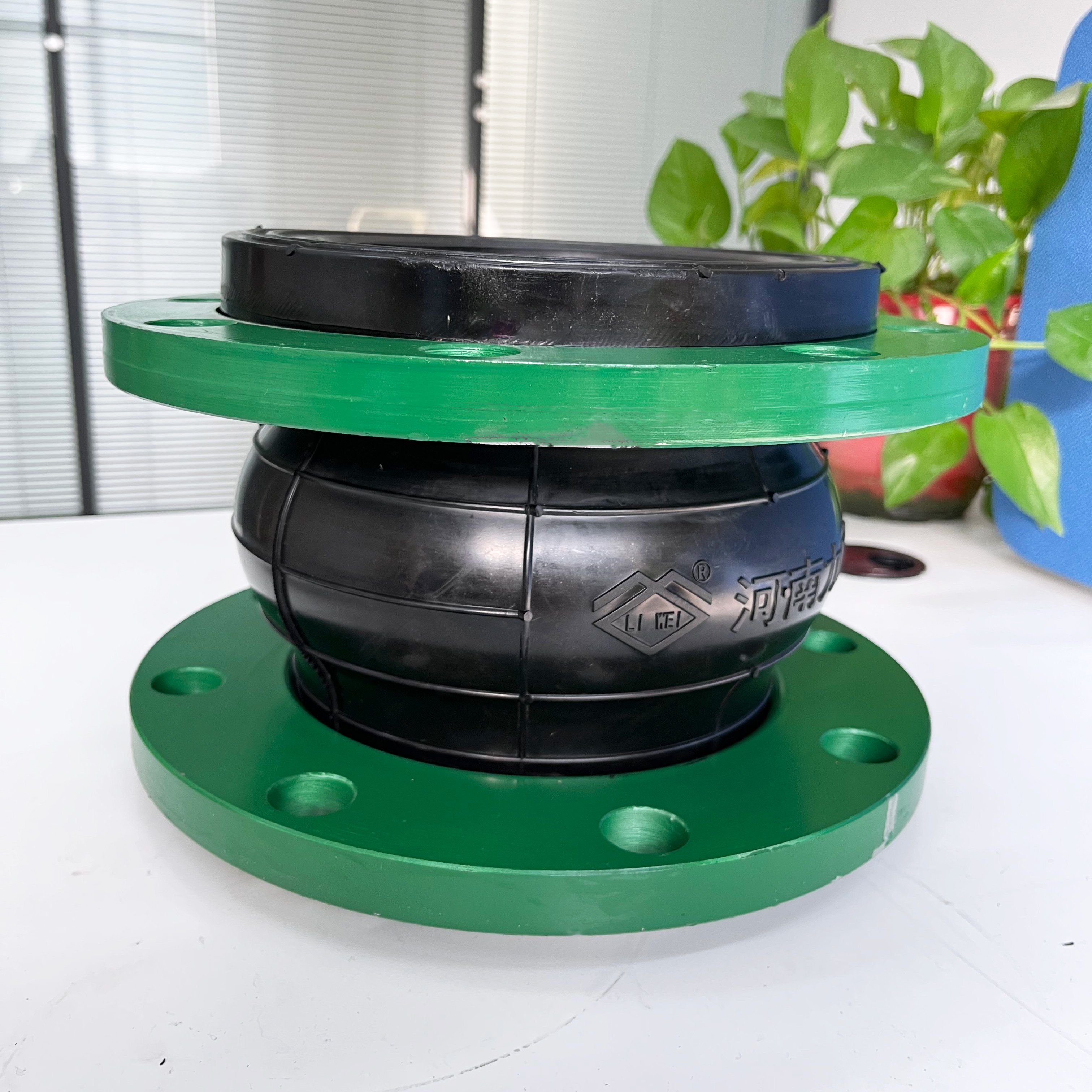 EPDM High Density Three Sphere Four Ball Rubber Expansion Joint NBR Exspantion Joint Rubber
