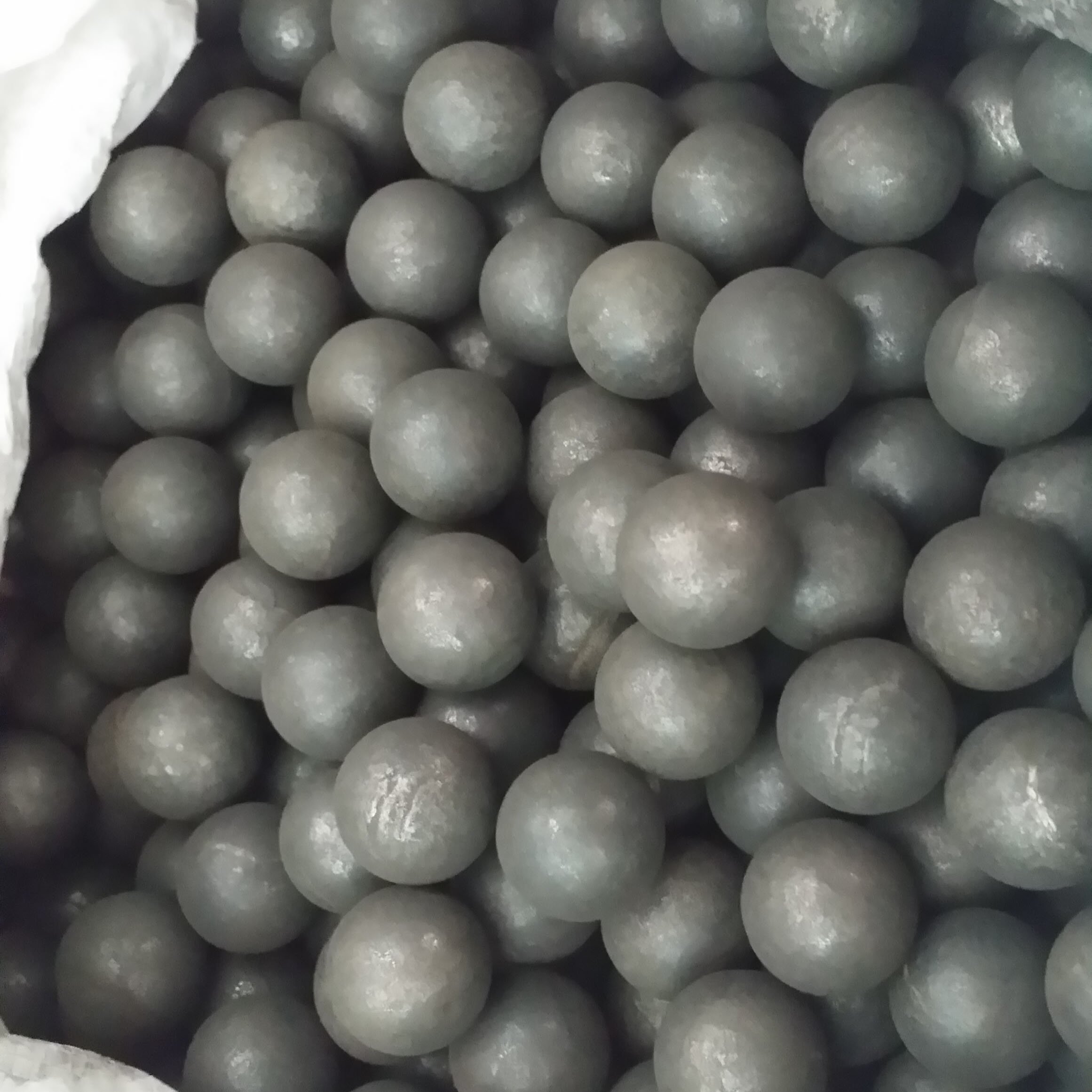 Forged Steel Ball Hardness>58HRC Mining Grinding Ball Mill Grinding Media for Mine
