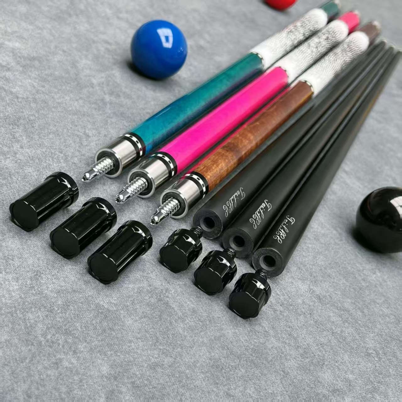 2025 Free Sample Sending and Free ShippingCarbon Cue Stick With Stainless Steel Joint Pool Cue Leather Grip and Tail Plug