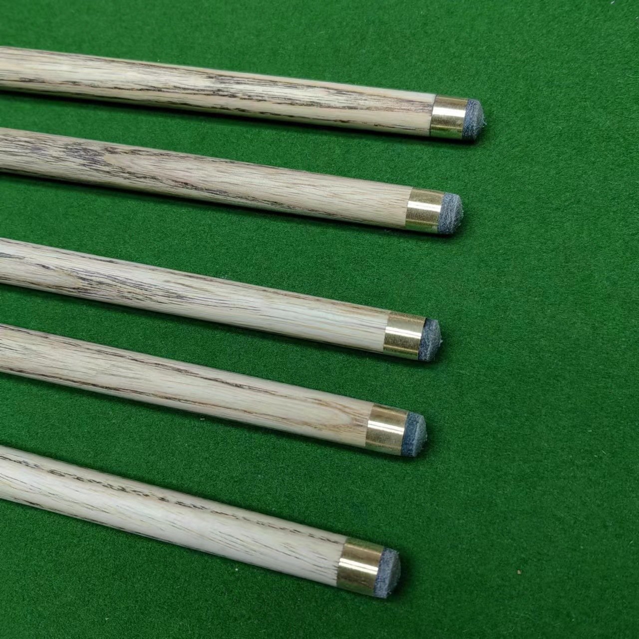Ash Wood Black 8 Ball Pool Cue Single-section Snooker Cue Stick Billiard Wood English Small Head The Club House Cue