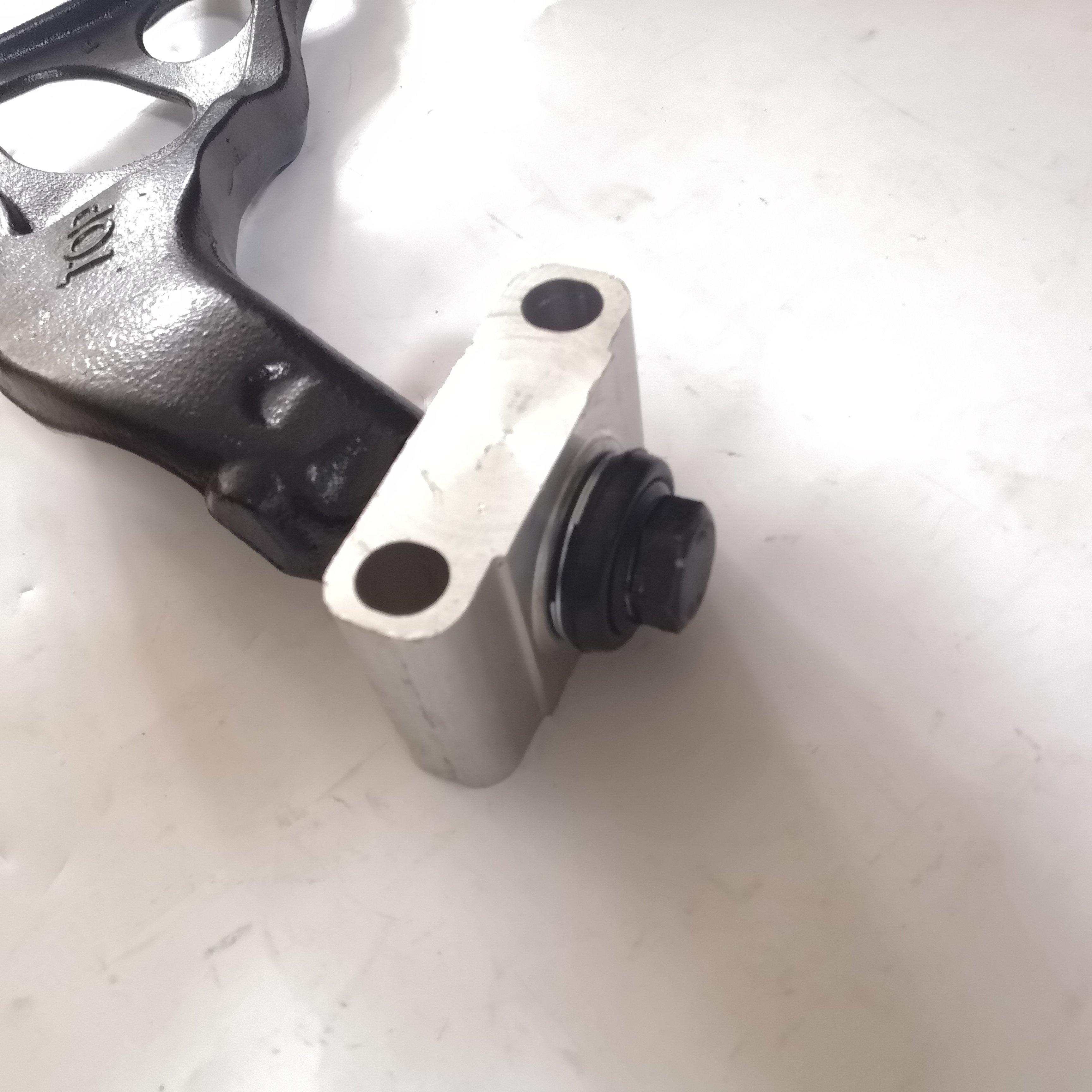 EL3Z-3085-B EL3Z3084B Front Axle Upper Control Arm for FORD Expedition III U324 F-150 & LINCOLN Navigator U326 Mark RK80308