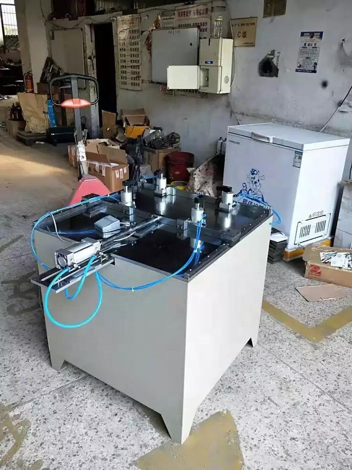 Automatic Photo Frame Jointing Machine Wood Frame Underpinner Picture Frame Nailing Machine