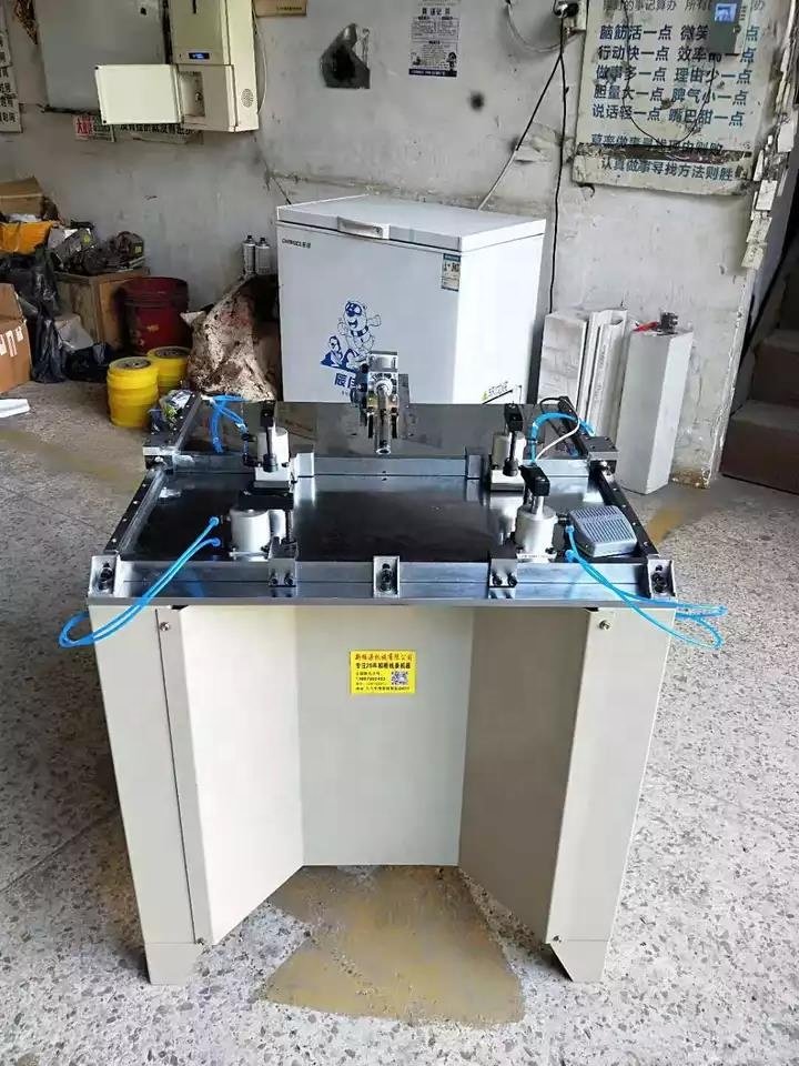 Automatic Photo Frame Jointing Machine Wood Frame Underpinner Picture Frame Nailing Machine