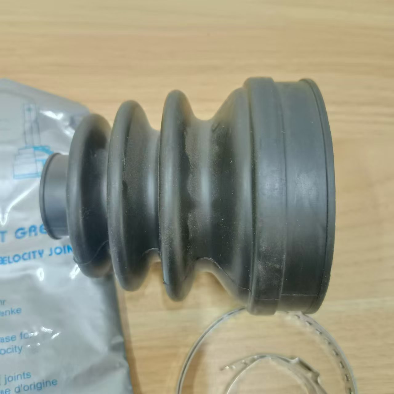 High Quality and Hot Sales Wholesaler Drive Shaft C.V Joint Boot Rubber Half Shaft Repair Kit for Succe Shuaike