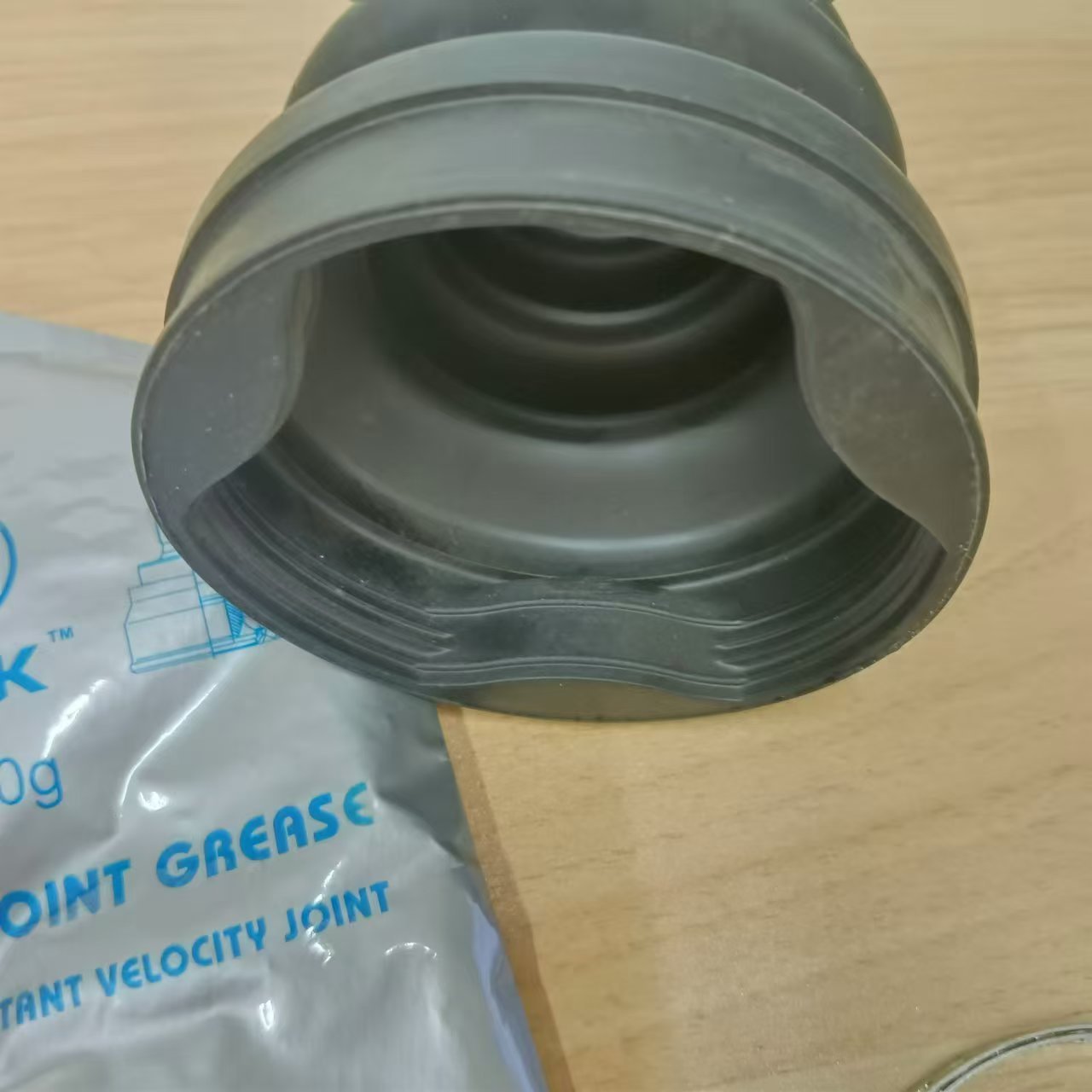 High Quality and Hot Sales Wholesaler Drive Shaft C.V Joint Boot Rubber Half Shaft Repair Kit for Succe Shuaike