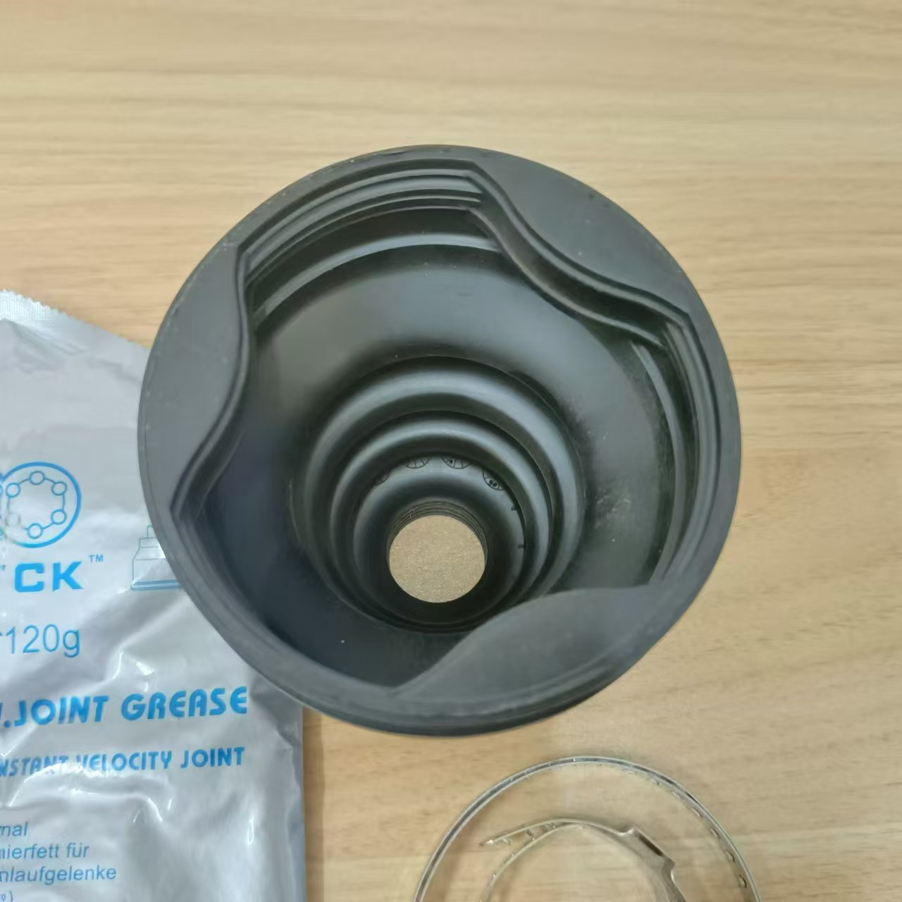 High Quality and Hot Sales Wholesaler Drive Shaft C.V Joint Boot Rubber Half Shaft Repair Kit for Succe Shuaike