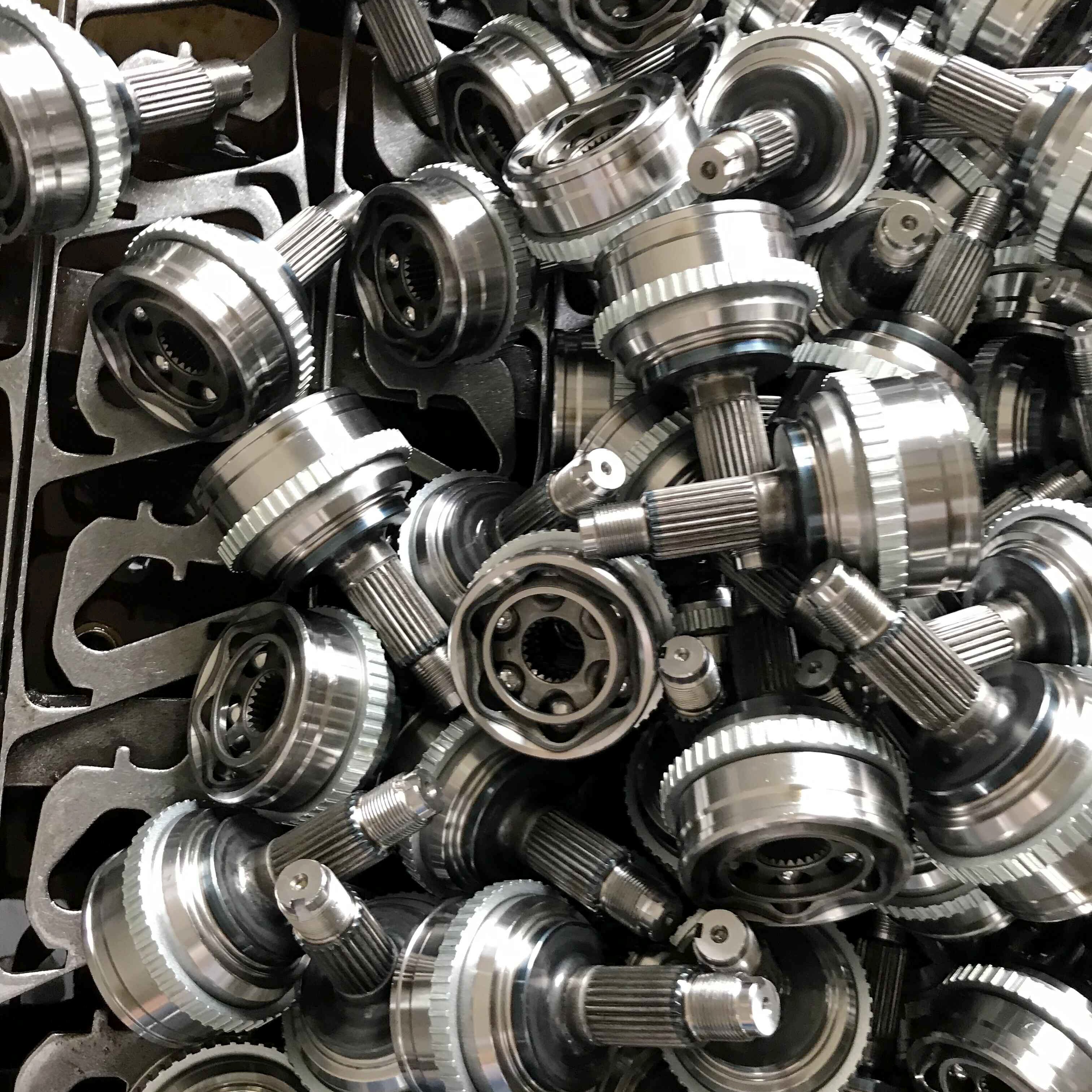 Auto Transmission Systems Spare Part Steel Outer C.V. Joint for MAZDA G037-22-510 G047-25-500A Cv Joint Parts
